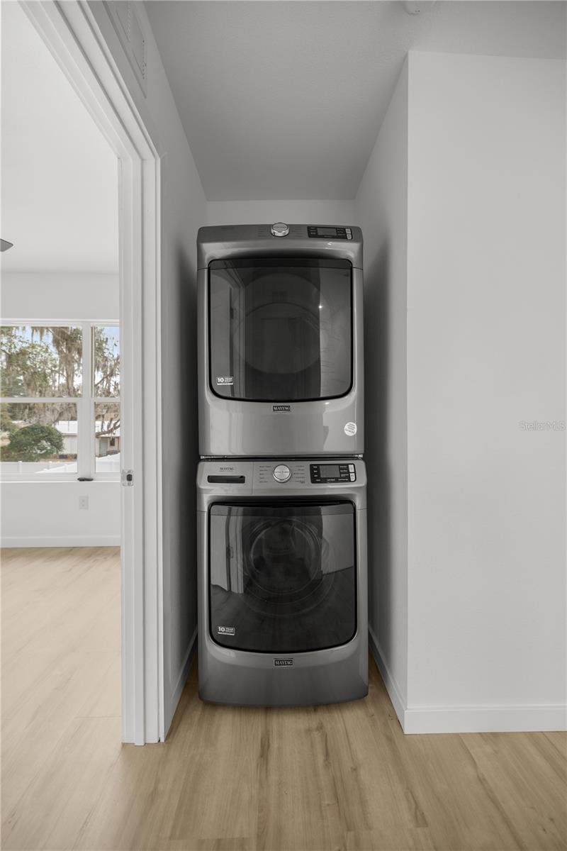 OAK VILLA - Residential