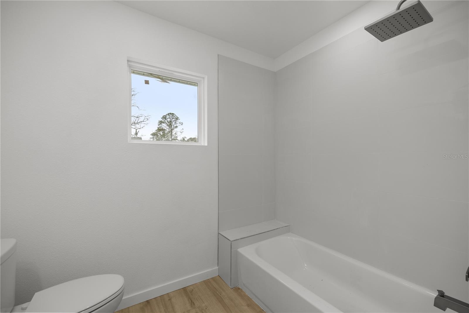 OAK VILLA - Residential