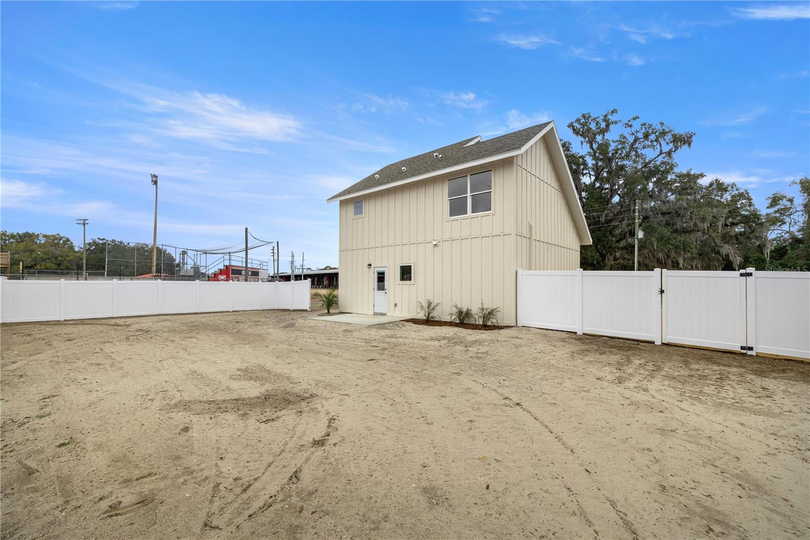 OAK VILLA - Residential