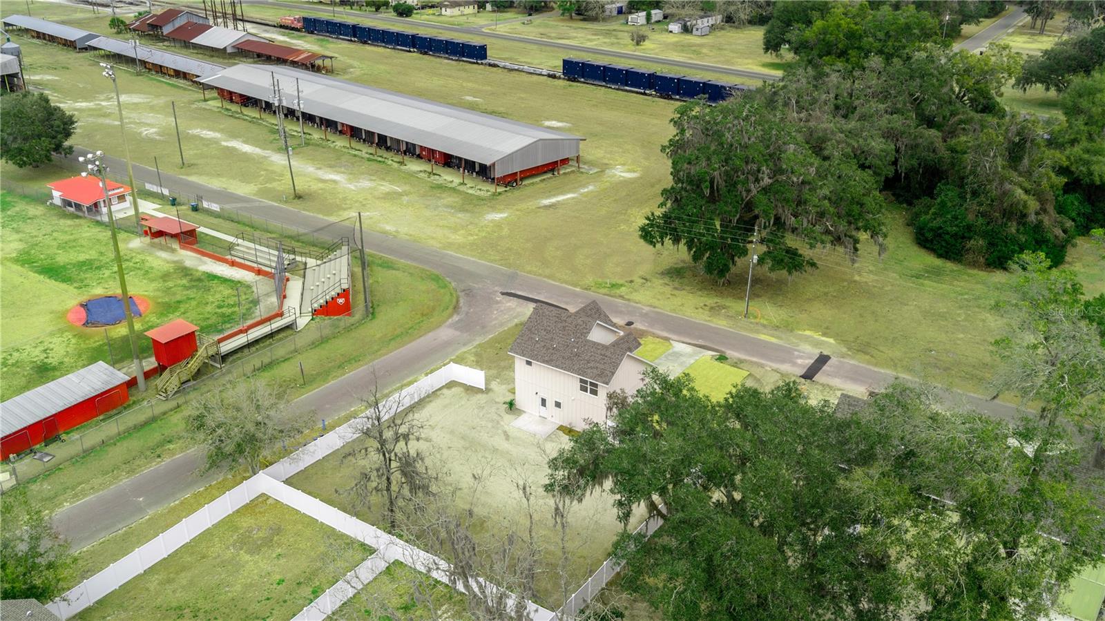 OAK VILLA - Residential