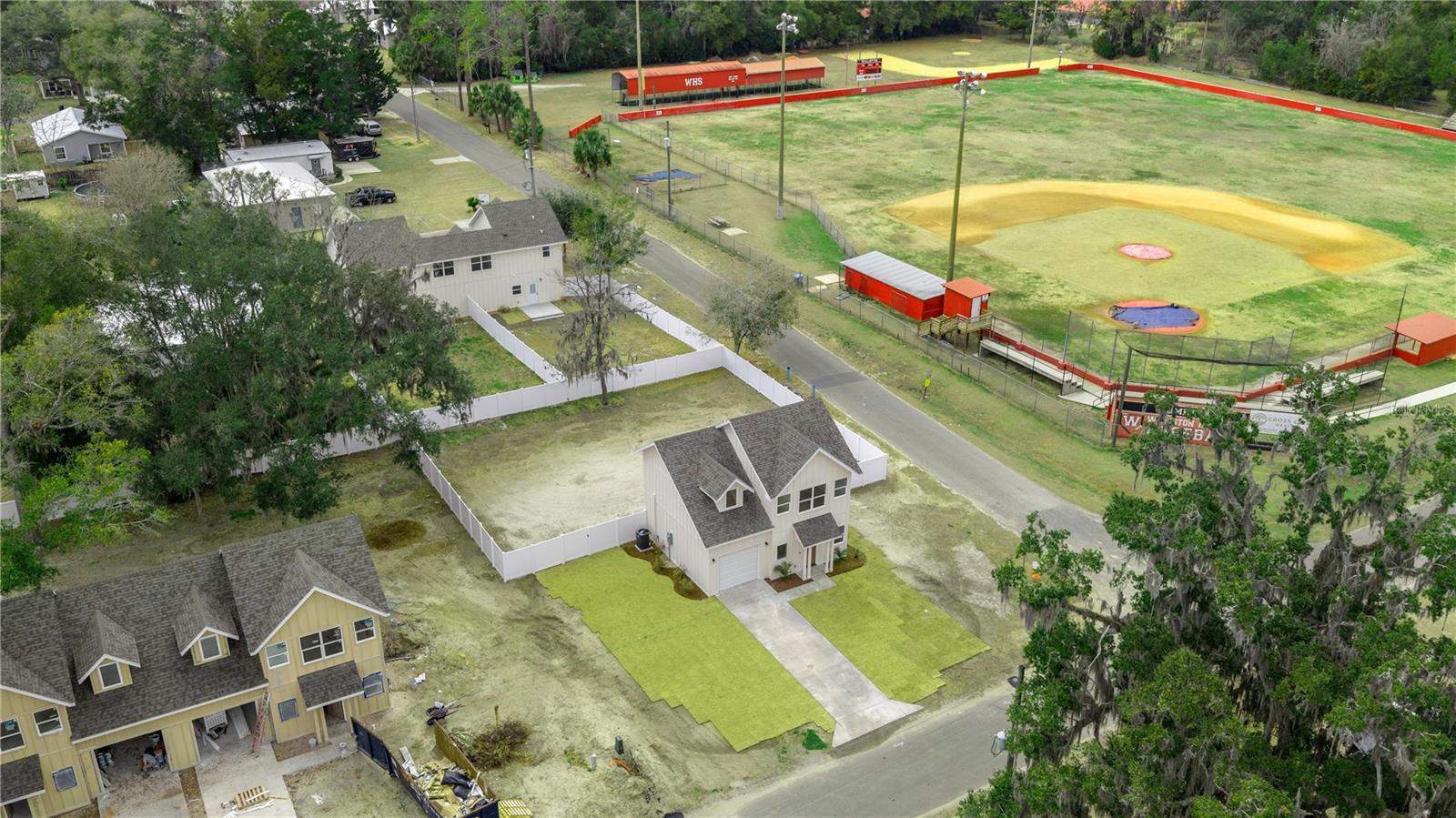 OAK VILLA - Residential