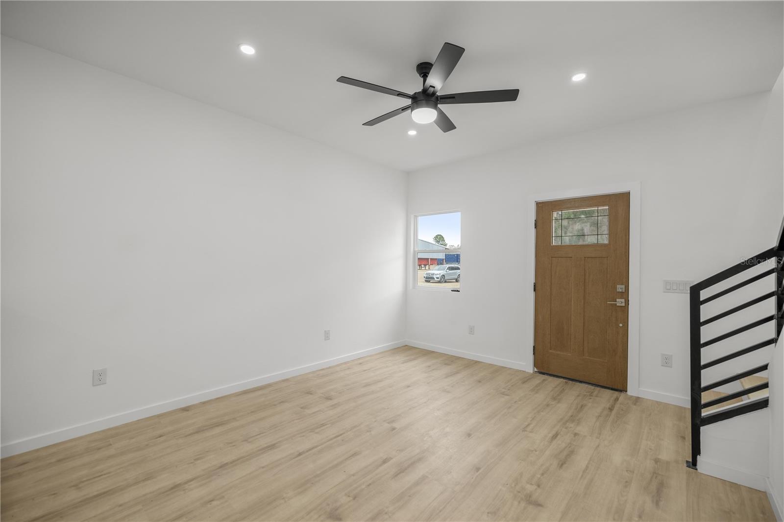 OAK VILLA - Residential