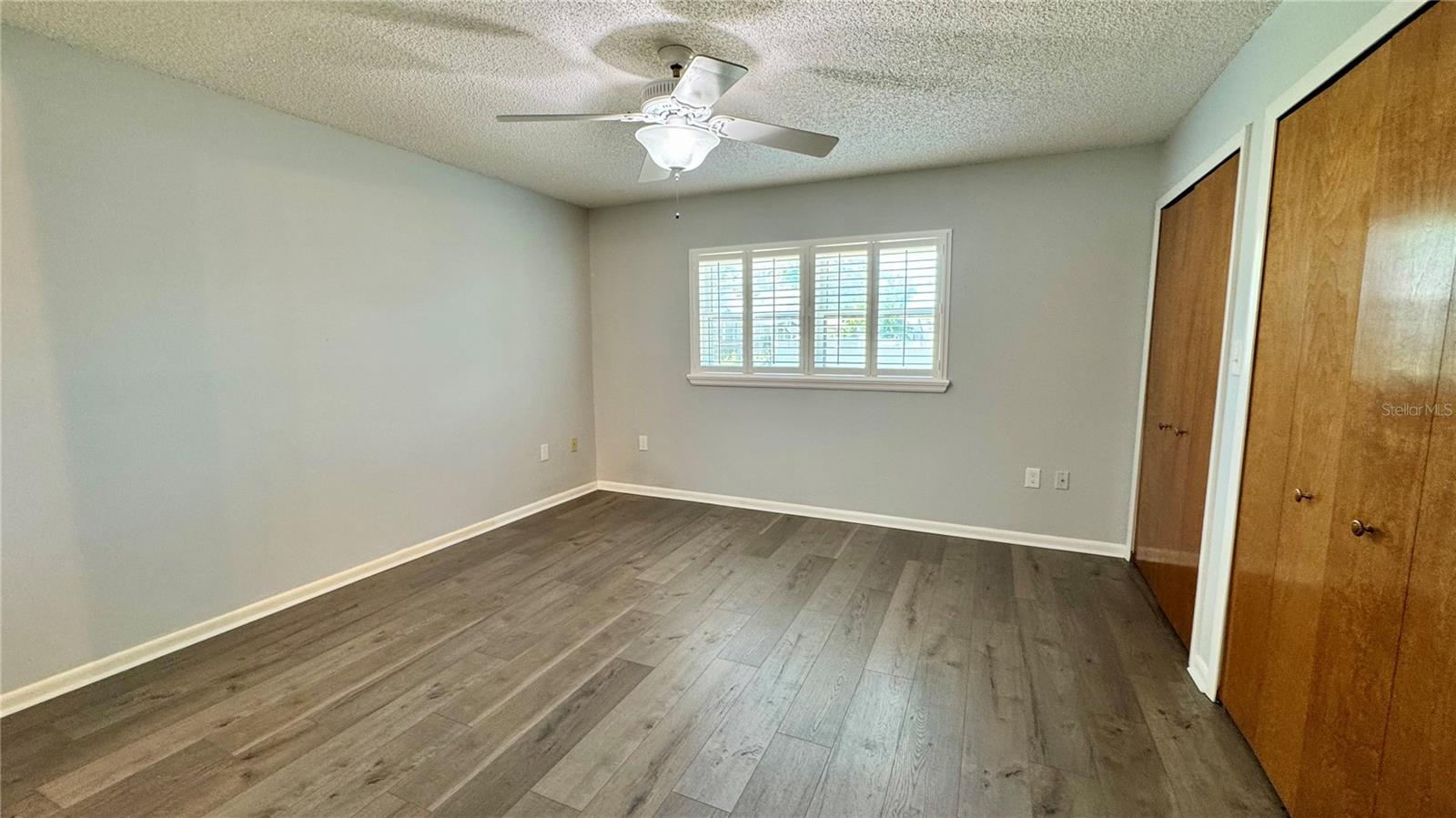 EUSTIS CENTURY OAKS ESTATES - Residential Lease