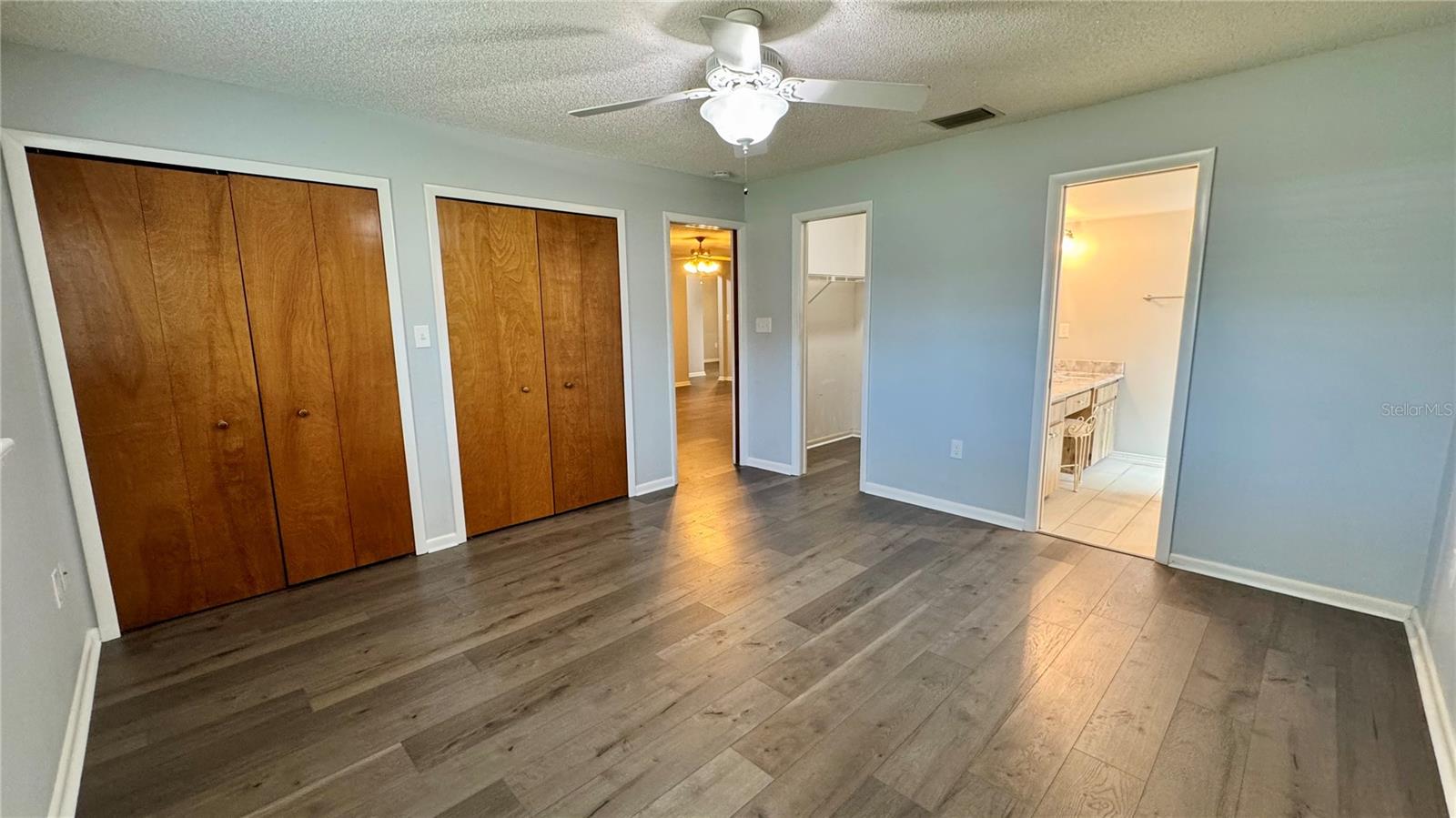 EUSTIS CENTURY OAKS ESTATES - Residential Lease