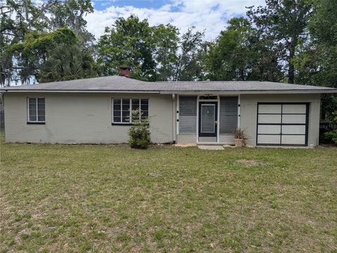 Photo of 1535 NE 8th Street, Ocala, FL 34470 (MLS # OM721860)