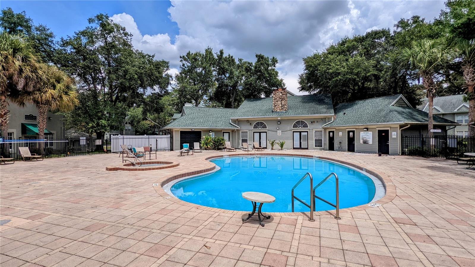 CENTRAL PARK METROWEST CONDO - Residential Lease