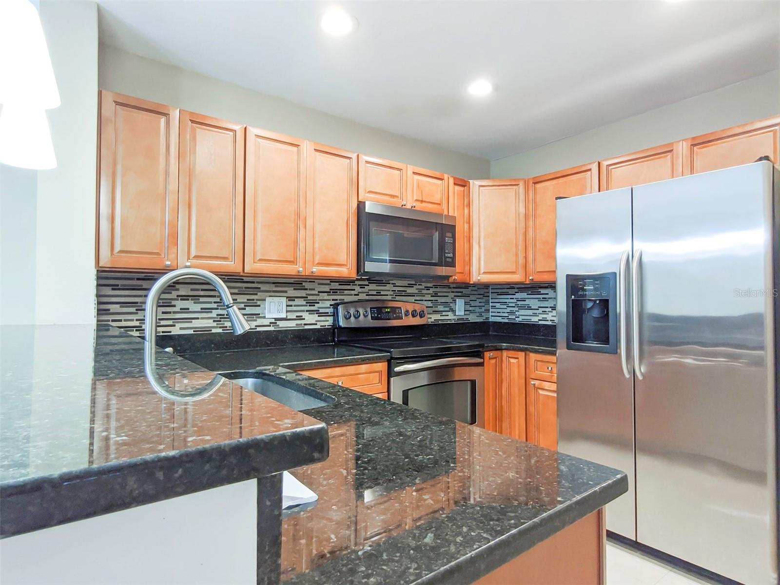 CENTRAL PARK METROWEST CONDO - Residential Lease