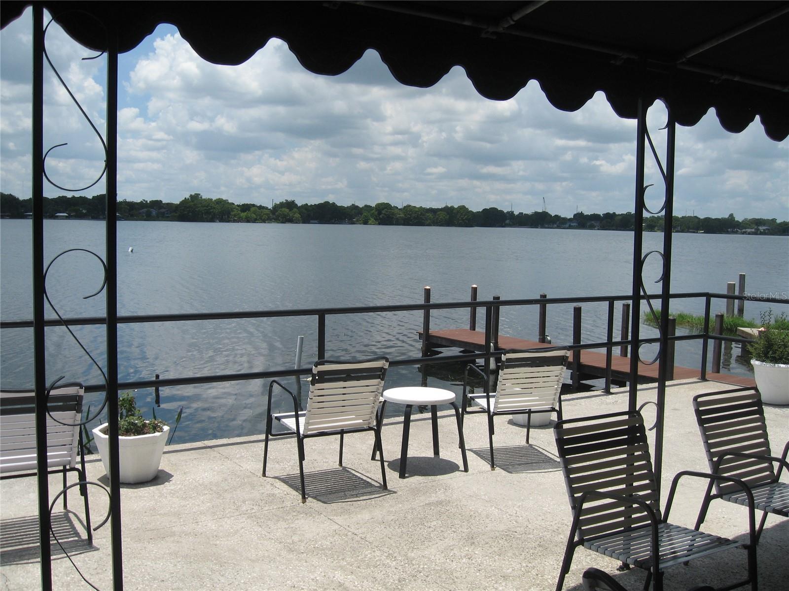 CHATEAUX DU LAC - Residential