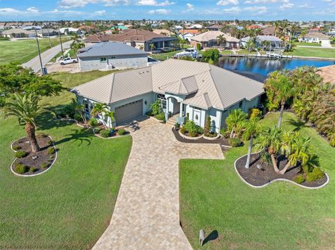 A home in PUNTA GORDA