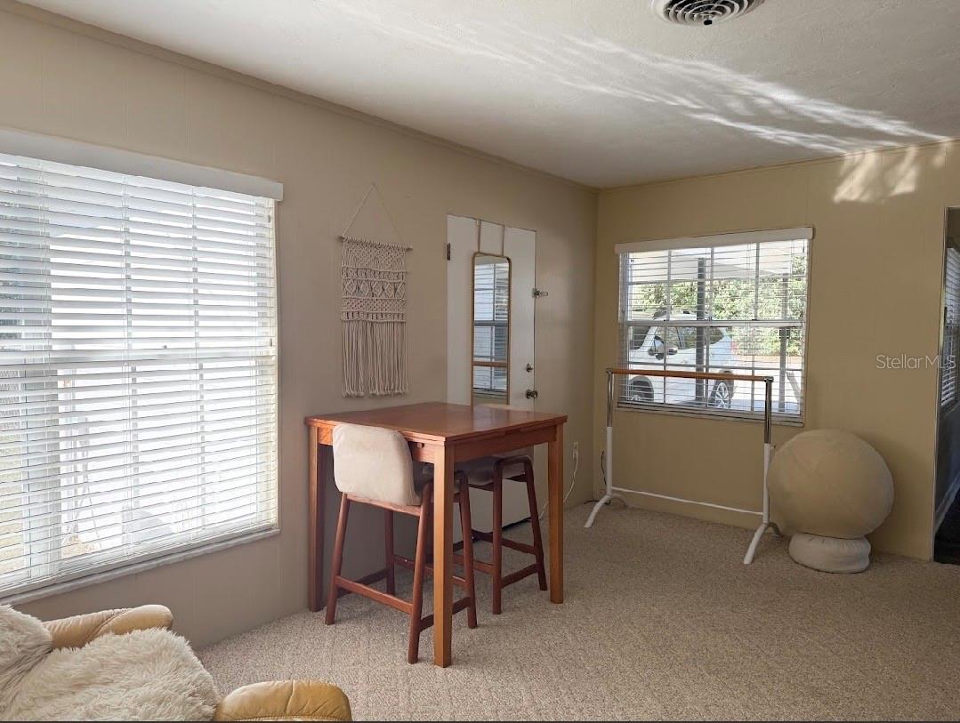 BUCKELEW PARK 02 - Residential Lease