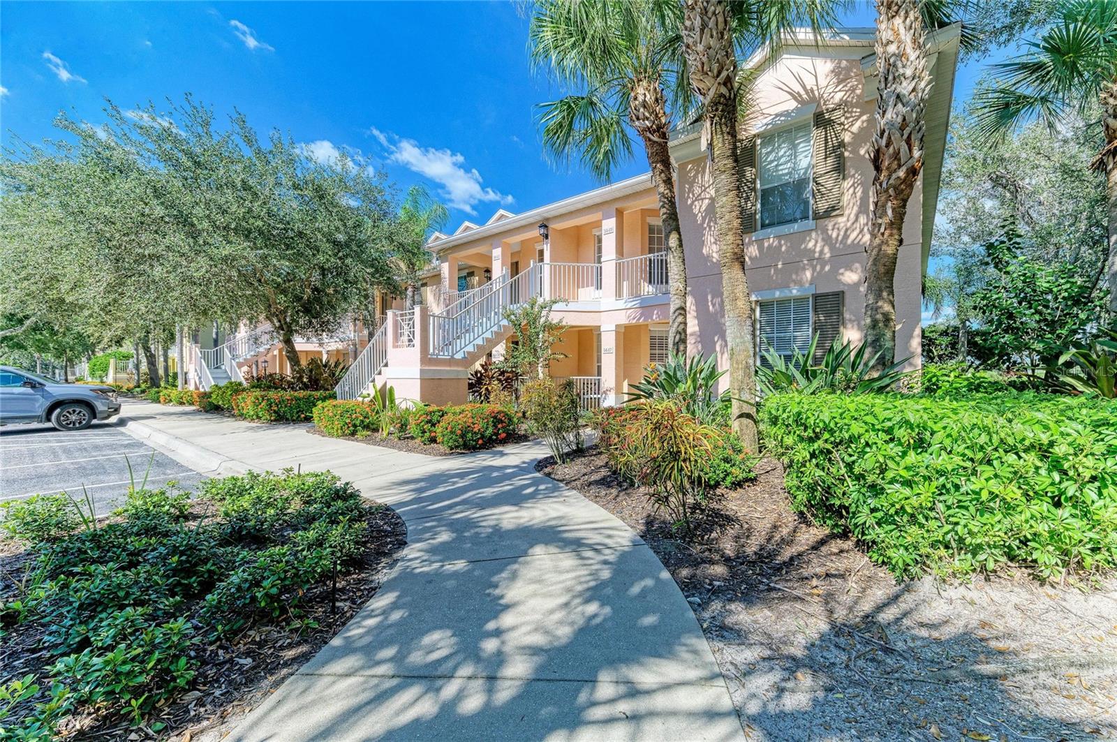 5645 KEY LARGO COURT 5645