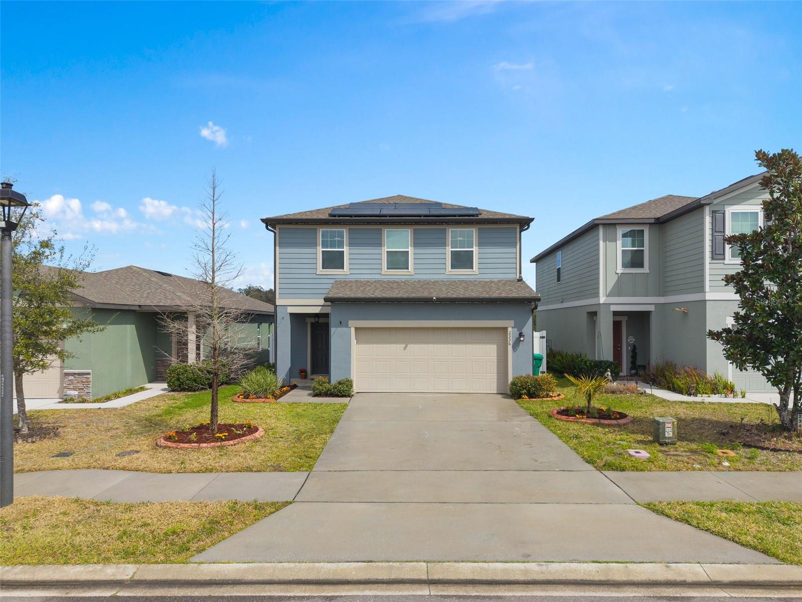 LINCOLN OAKS - Residential