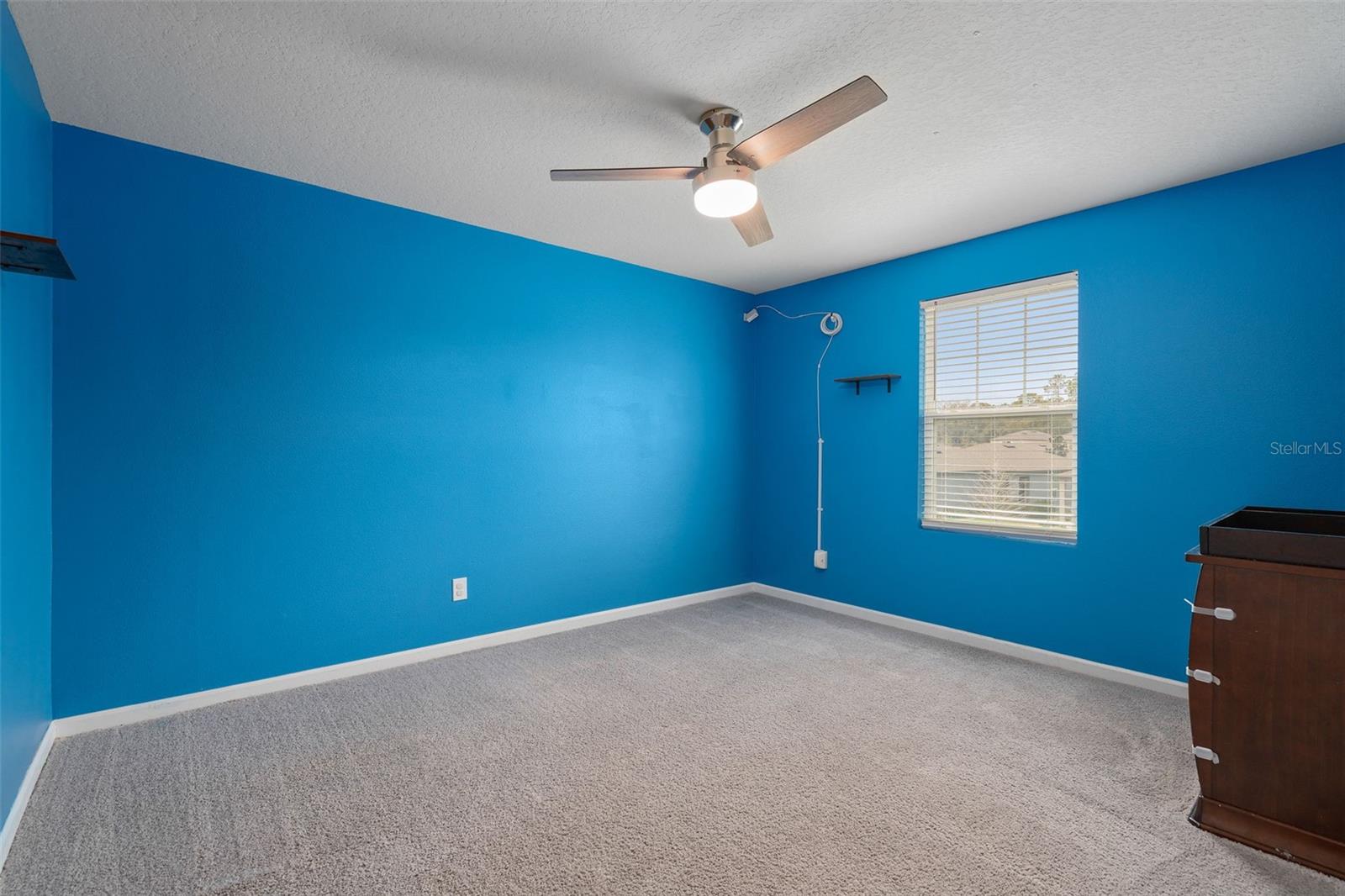 LINCOLN OAKS - Residential