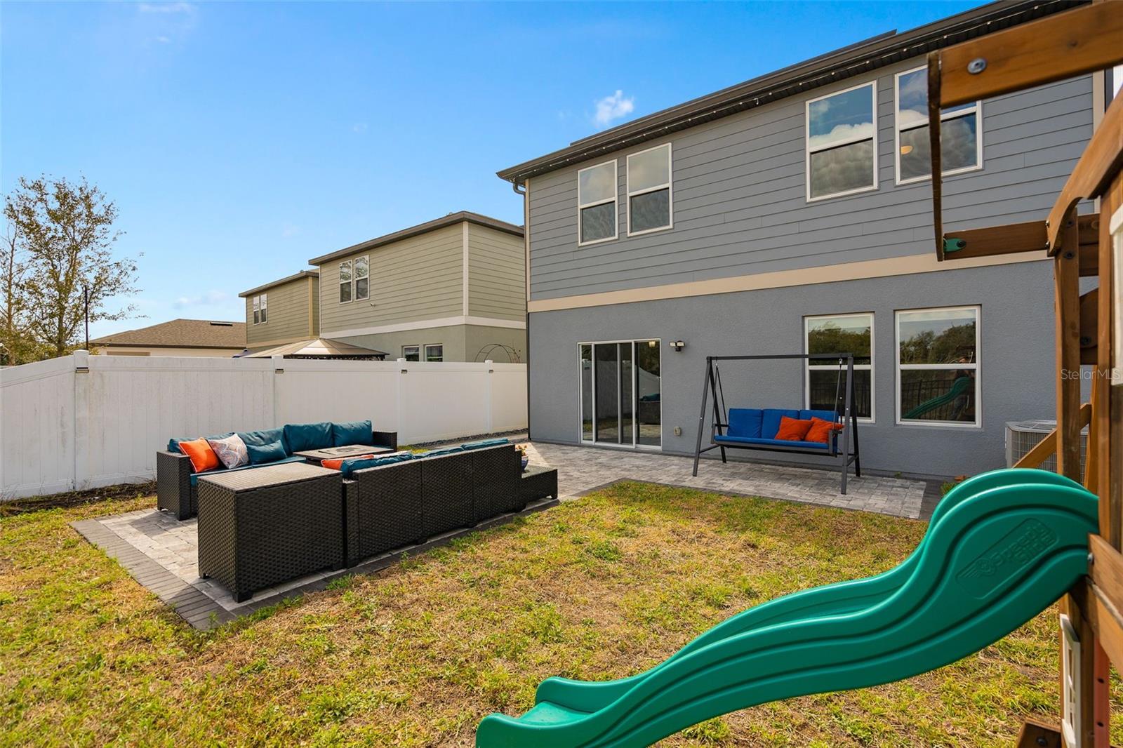 LINCOLN OAKS - Residential