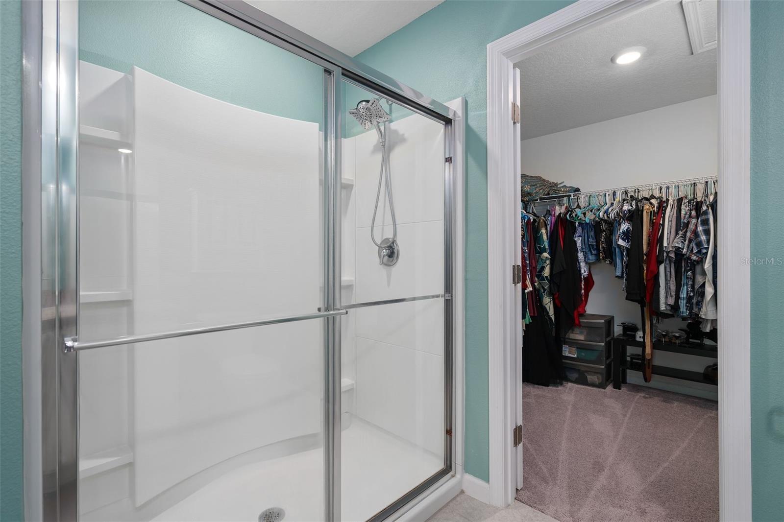 LINCOLN OAKS - Residential