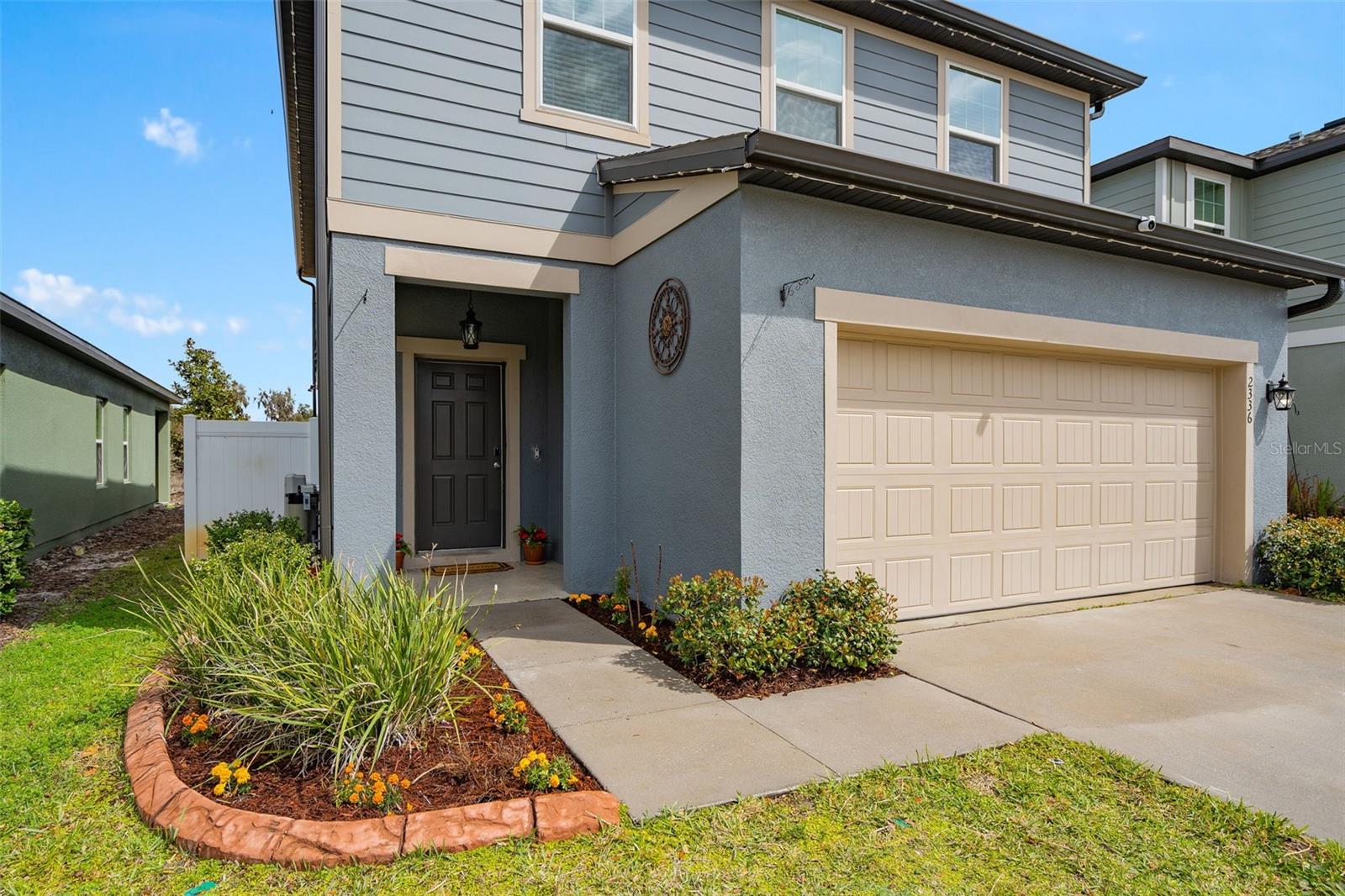 LINCOLN OAKS - Residential