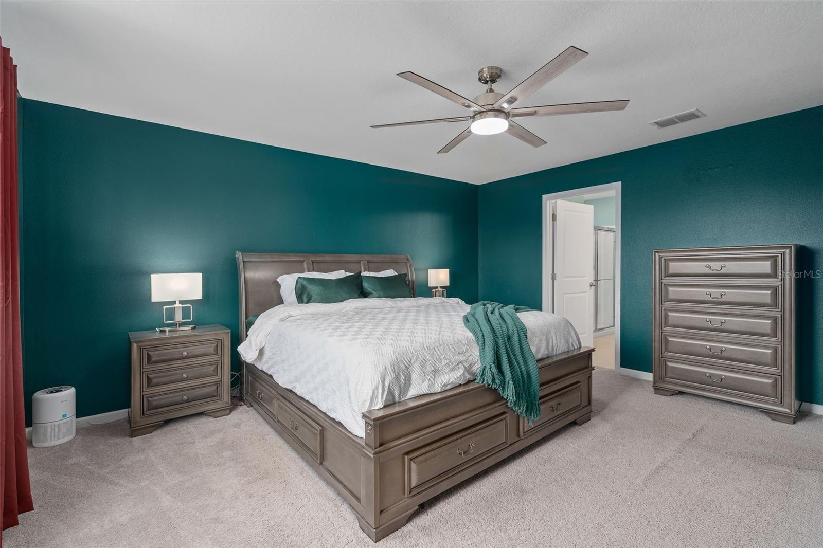 LINCOLN OAKS - Residential