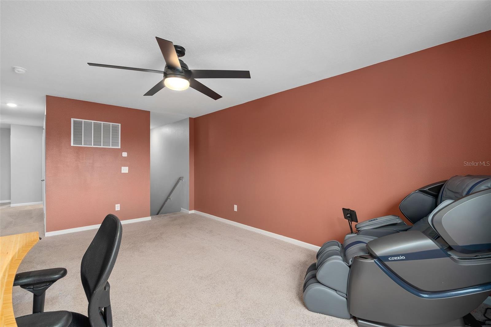 LINCOLN OAKS - Residential