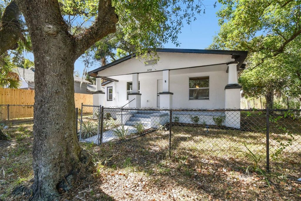 Photo of 3206 N 29th Street, Tampa, FL 33605 (MLS # O6357763)
