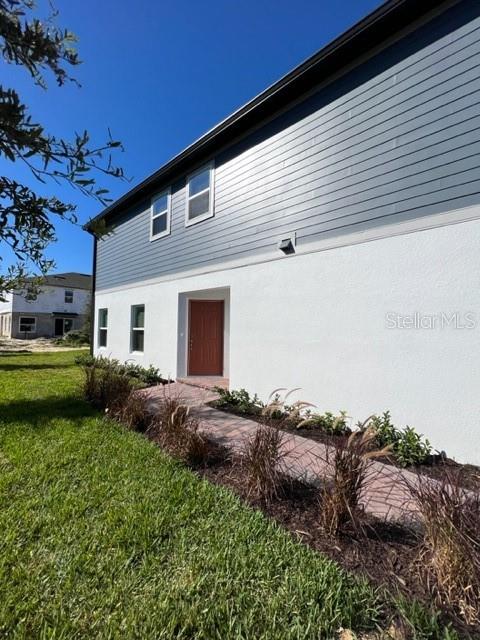 TOWNS AT LAKE MONROE COMMONS - Residential Lease