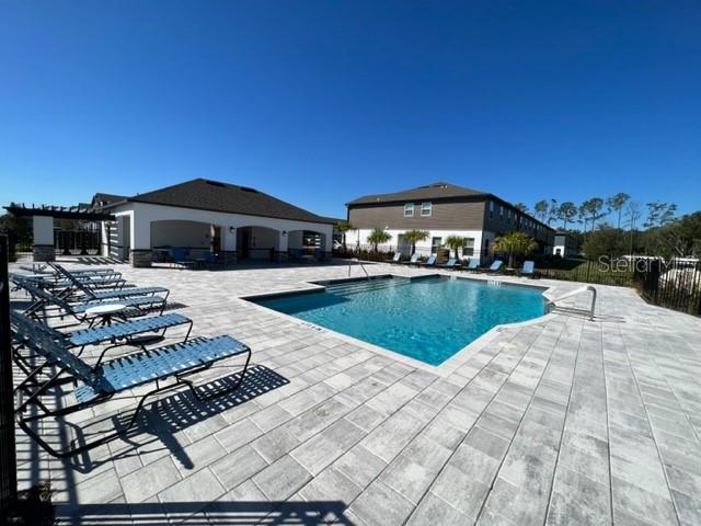 TOWNS AT LAKE MONROE COMMONS - Residential Lease