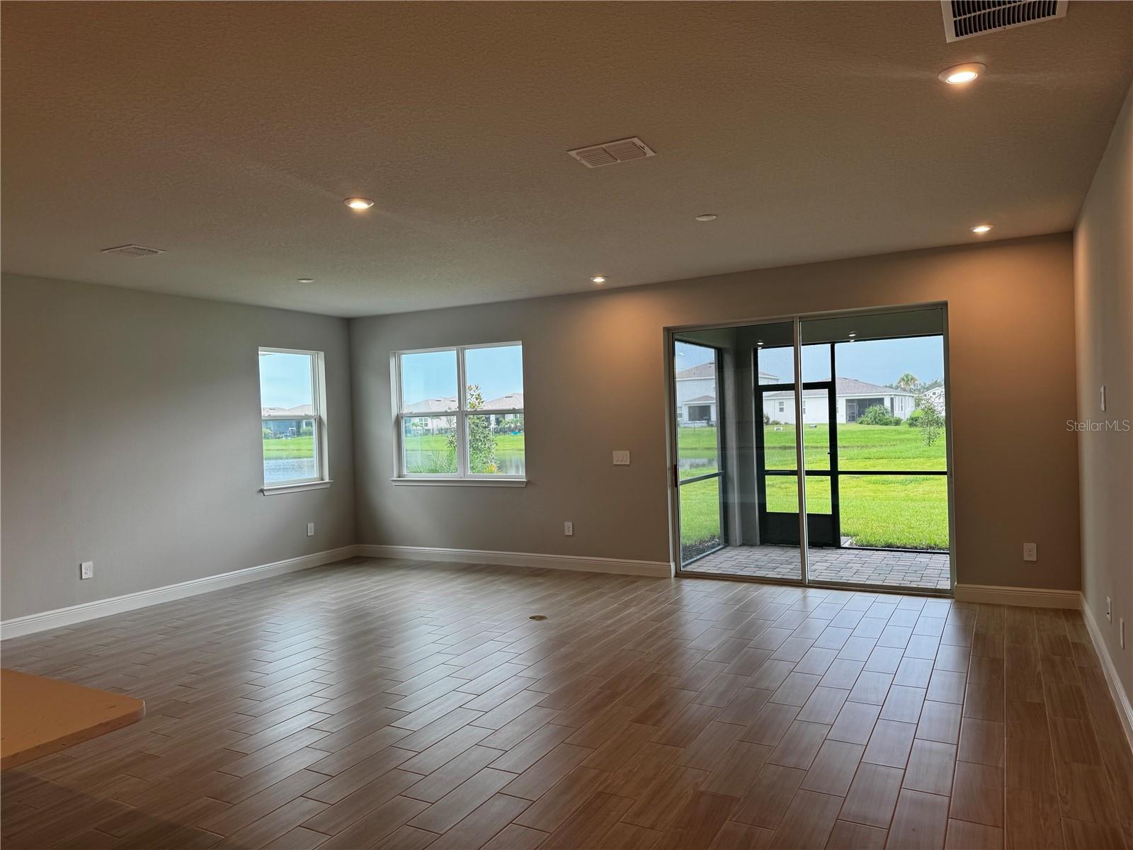 WINDWATER PH IA & IB - Residential Lease