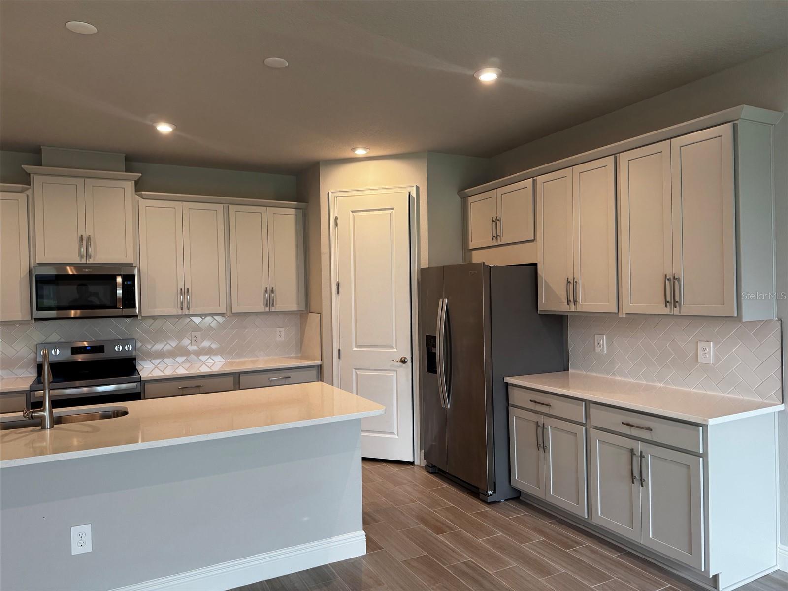 WINDWATER PH IA & IB - Residential Lease