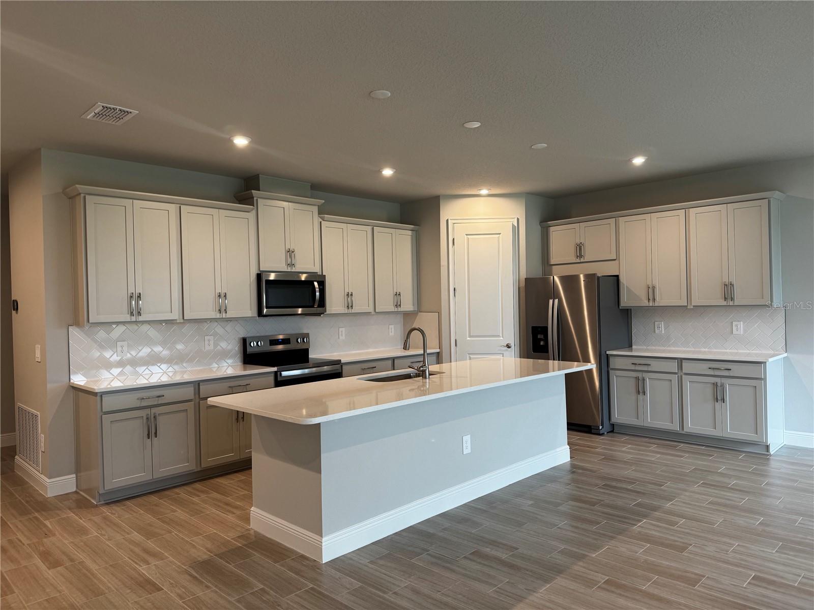 WINDWATER PH IA & IB - Residential Lease