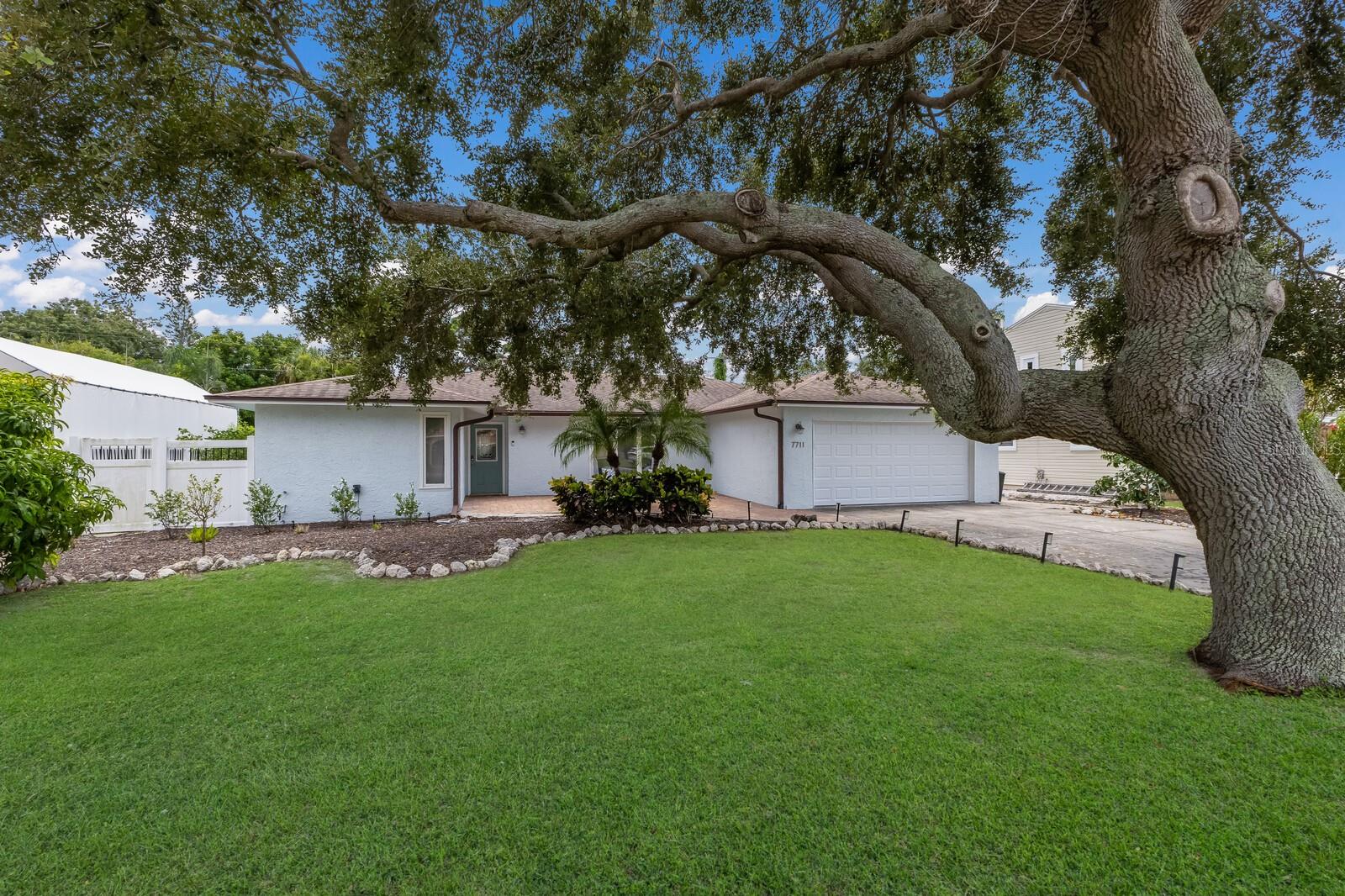 PALMA SOLA PINES II - Residential