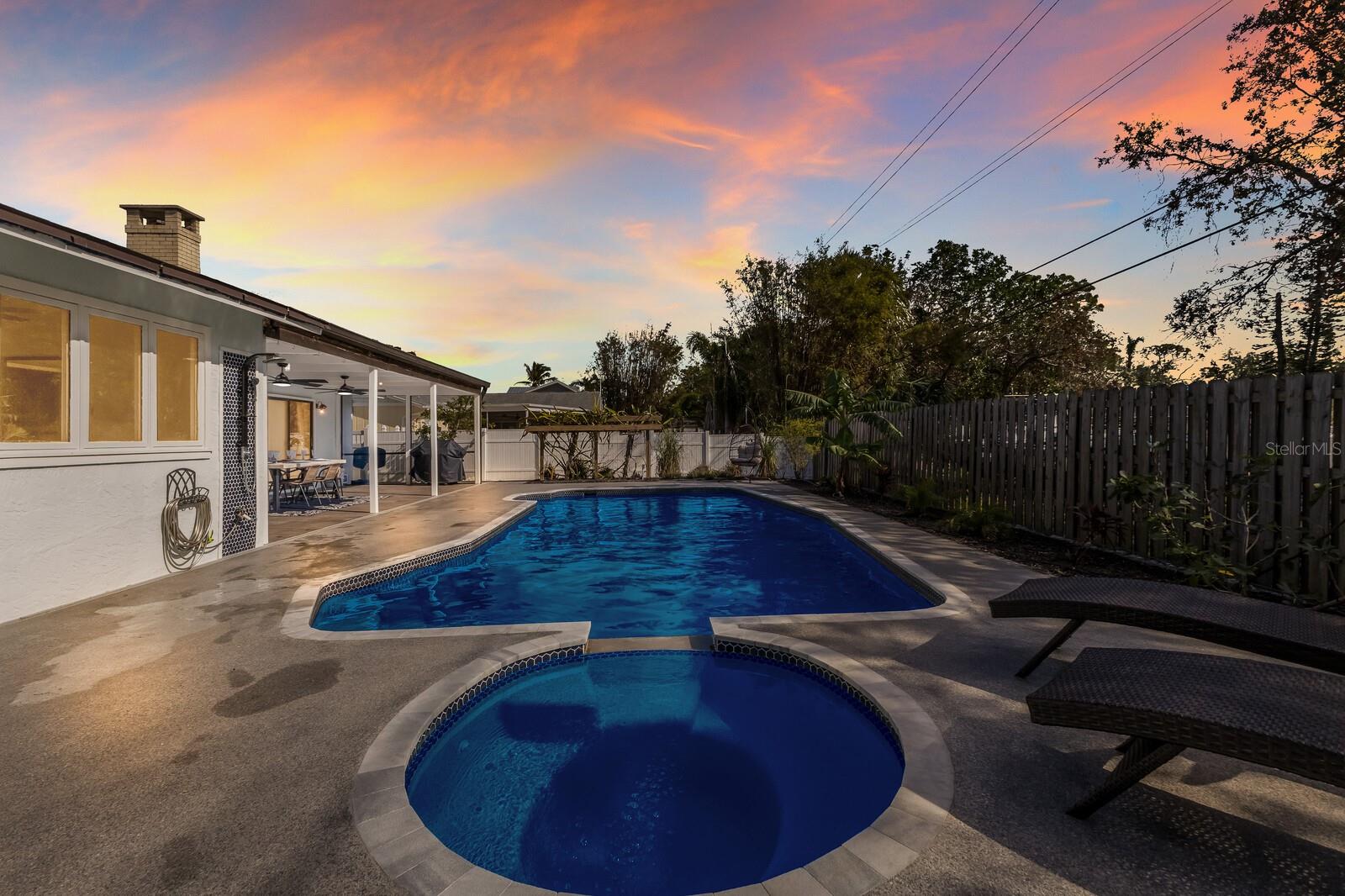 PALMA SOLA PINES II - Residential