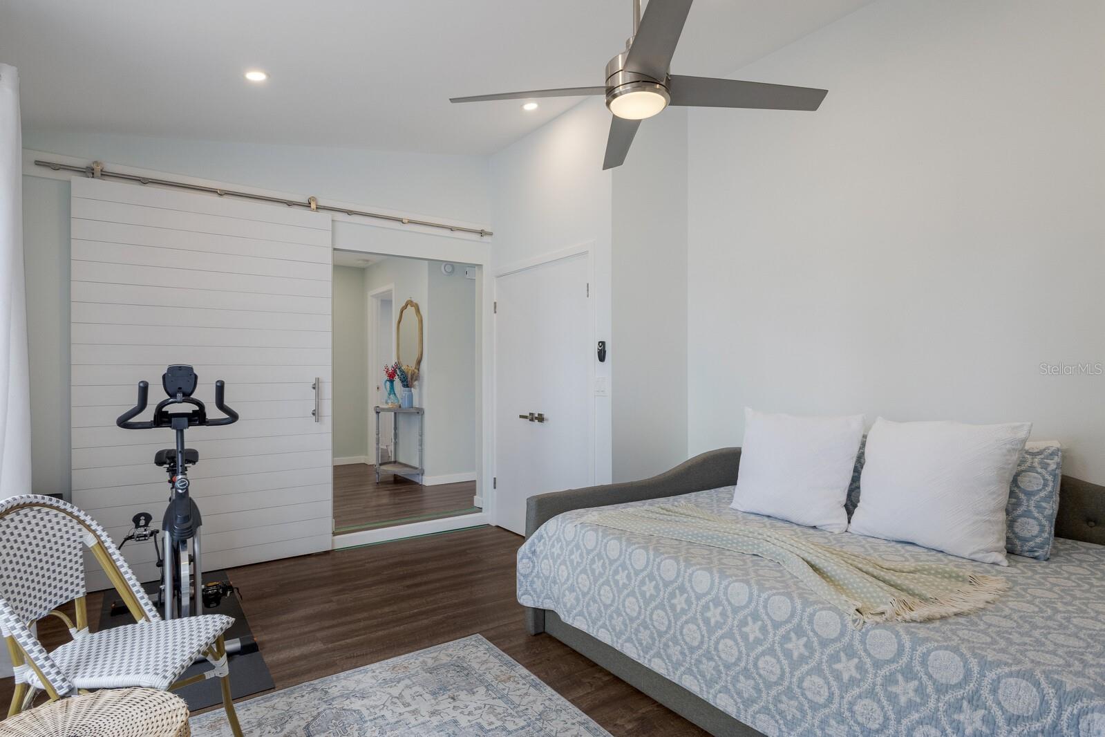 PALMA SOLA PINES II - Residential