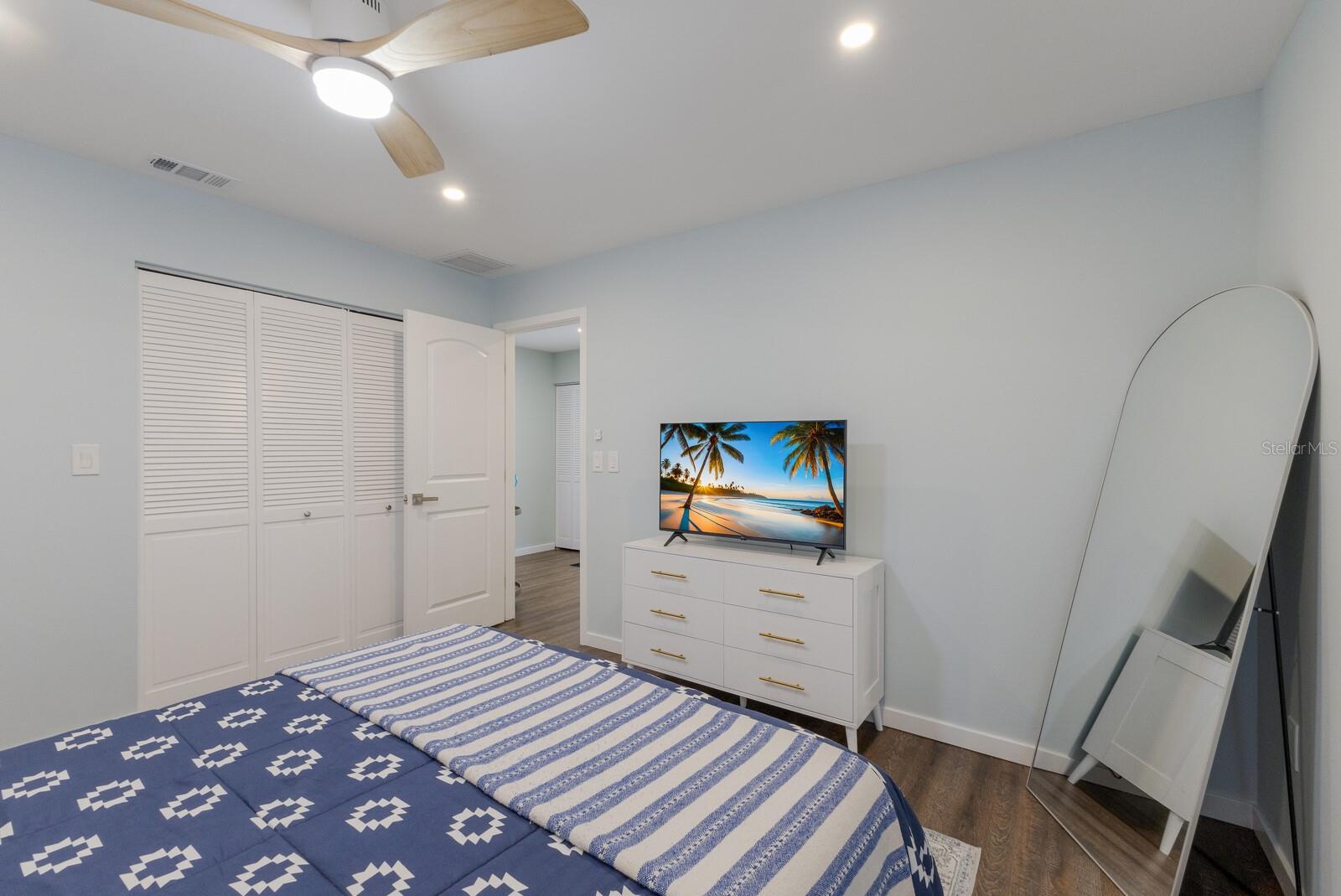 PALMA SOLA PINES II - Residential