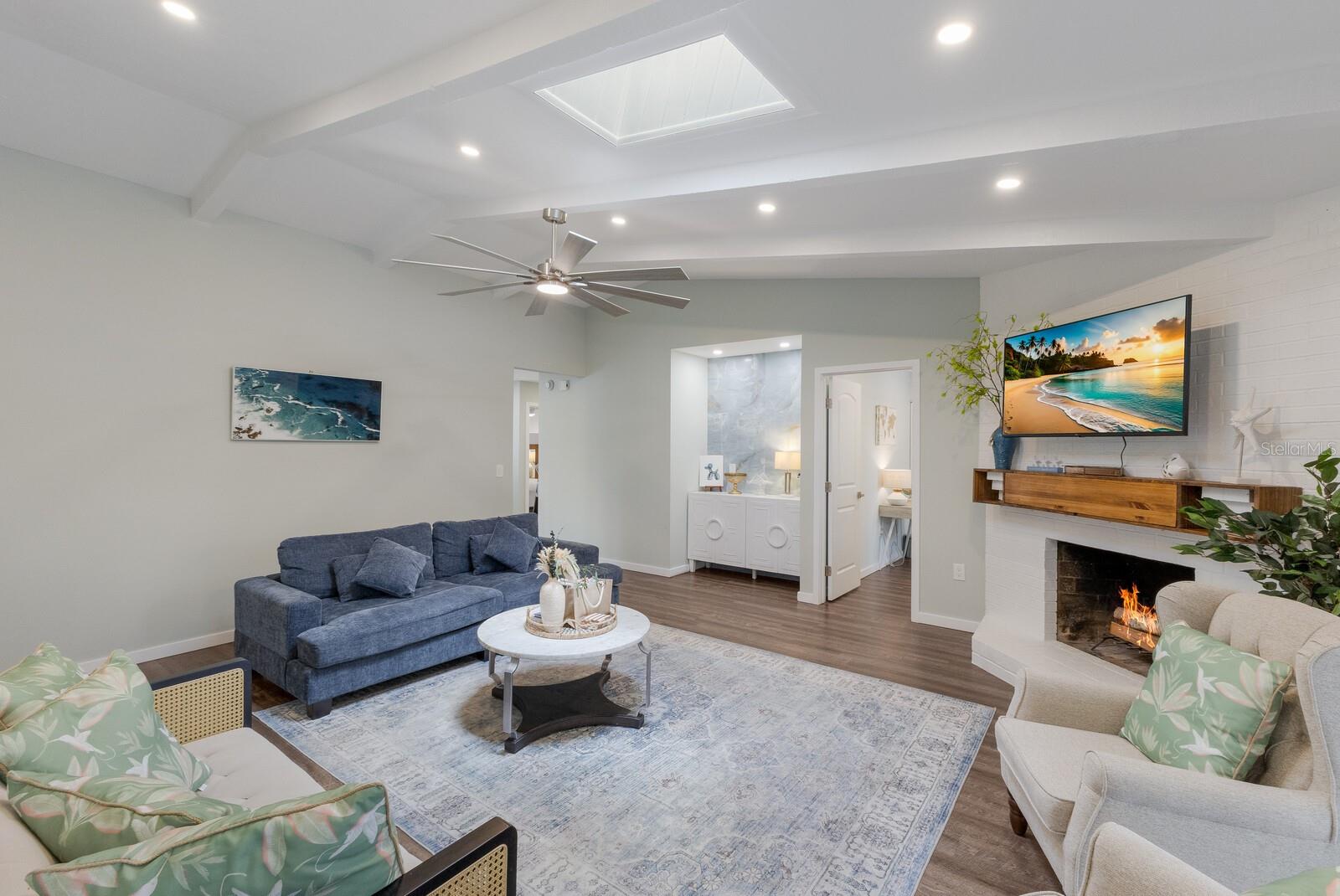 PALMA SOLA PINES II - Residential