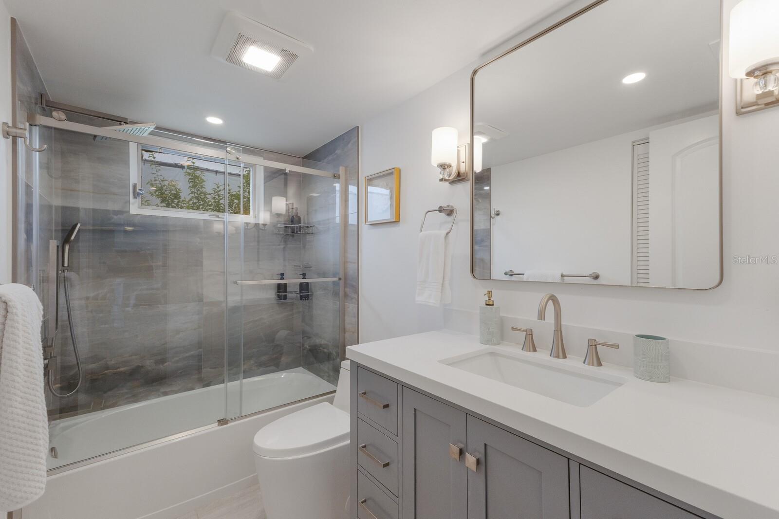 PALMA SOLA PINES II - Residential