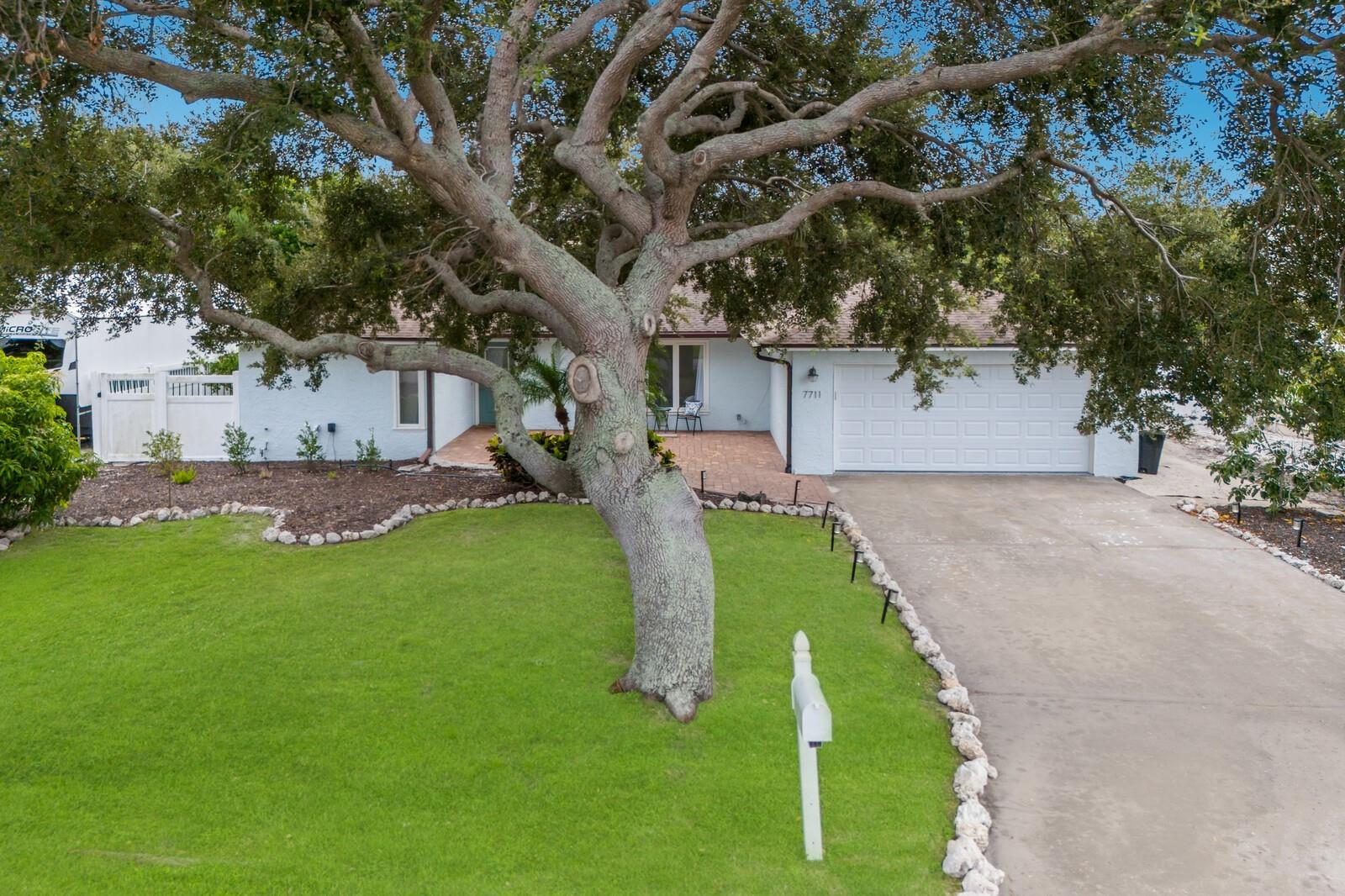 PALMA SOLA PINES II - Residential