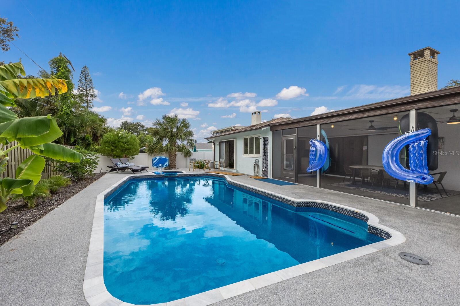 PALMA SOLA PINES II - Residential