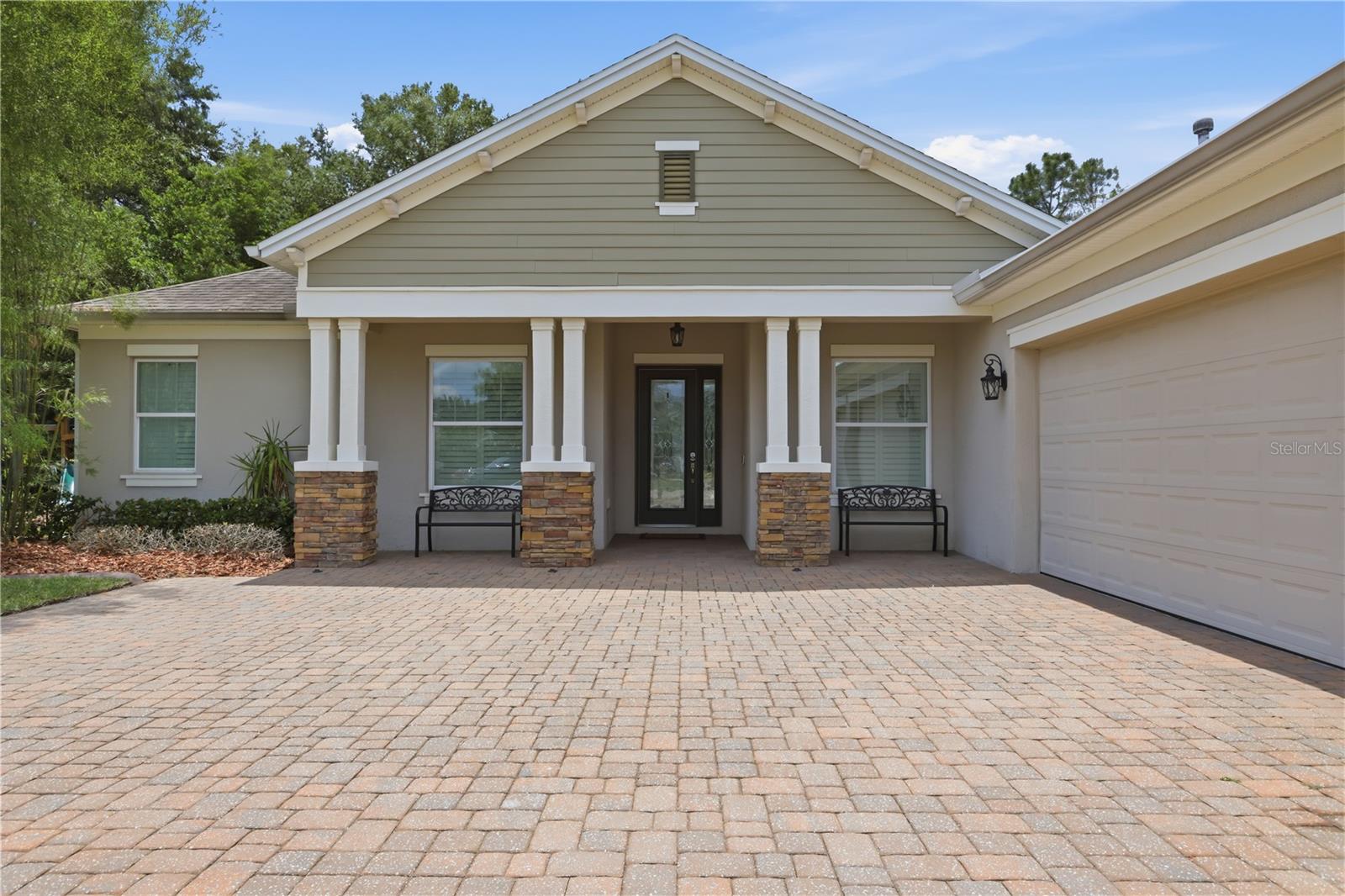 112 WISTERIA LANE