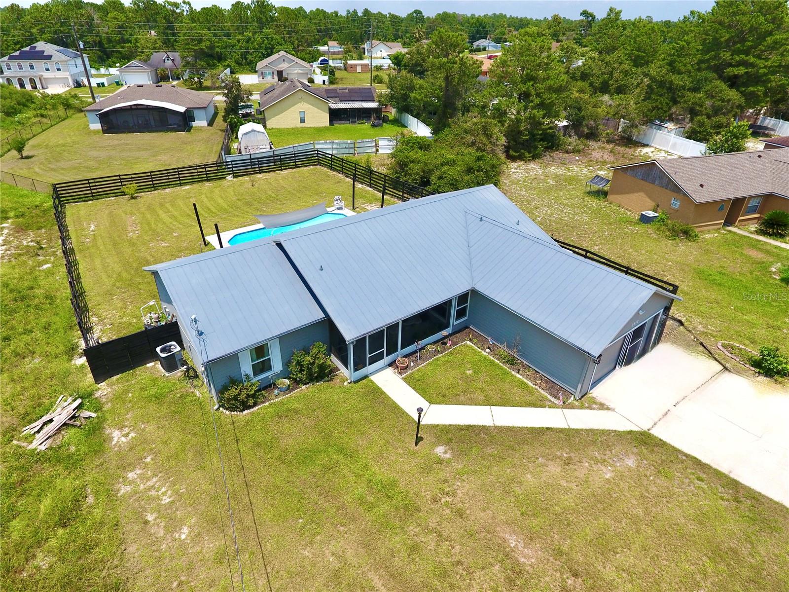 1812 WHIPPLE DRIVE