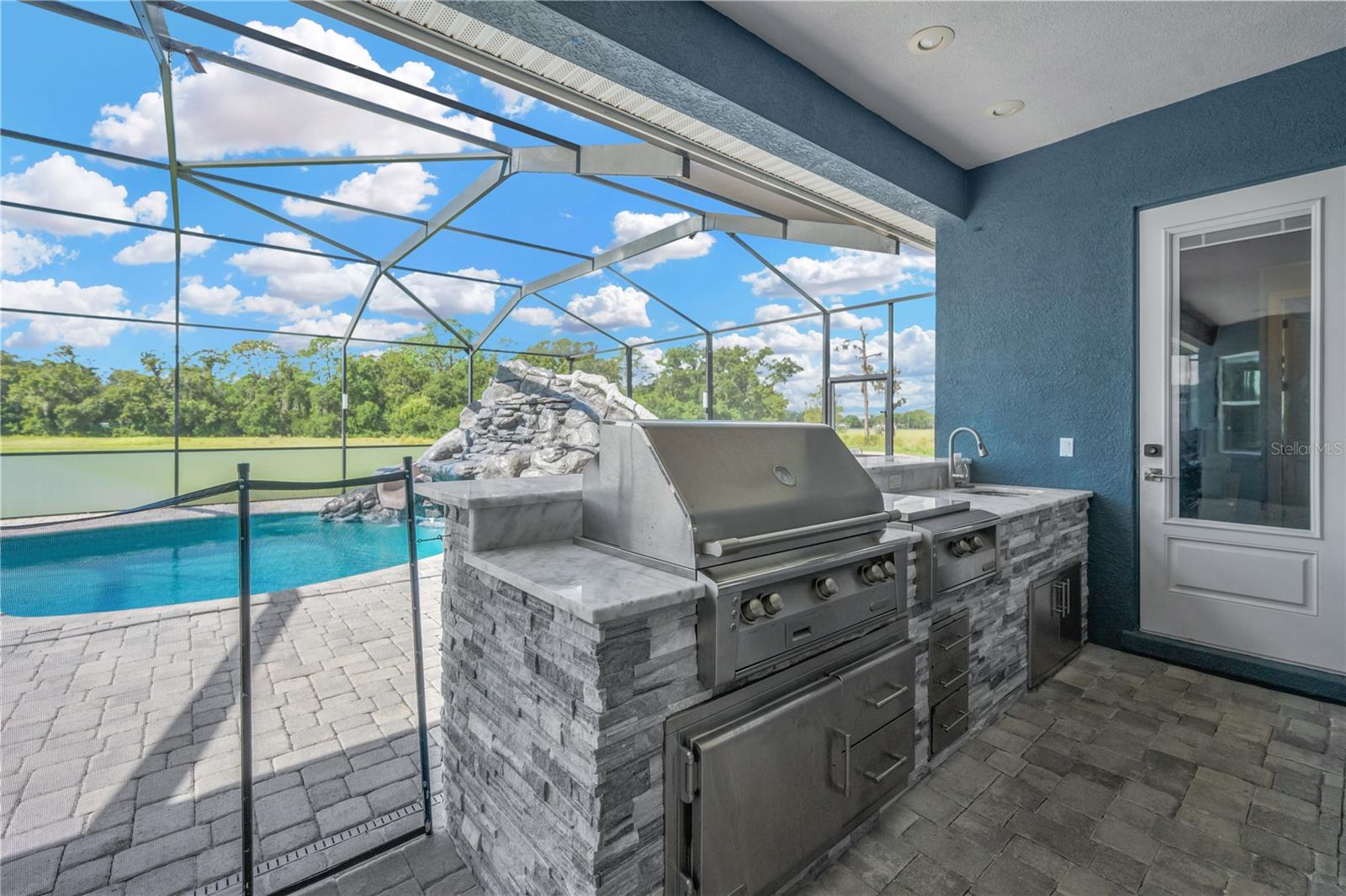 SADDLE RIDGE SUB - Residential