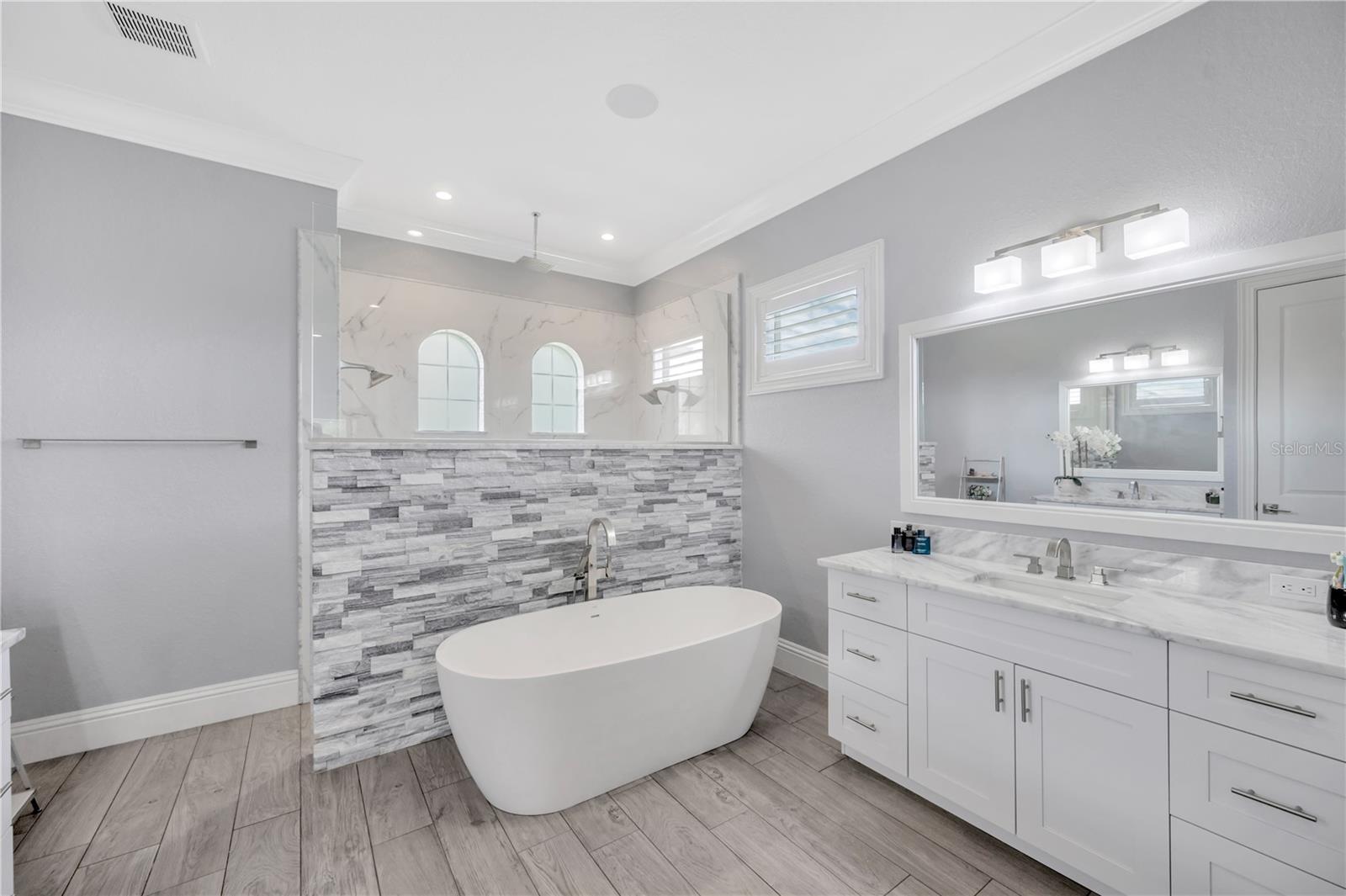 SADDLE RIDGE SUB - Residential