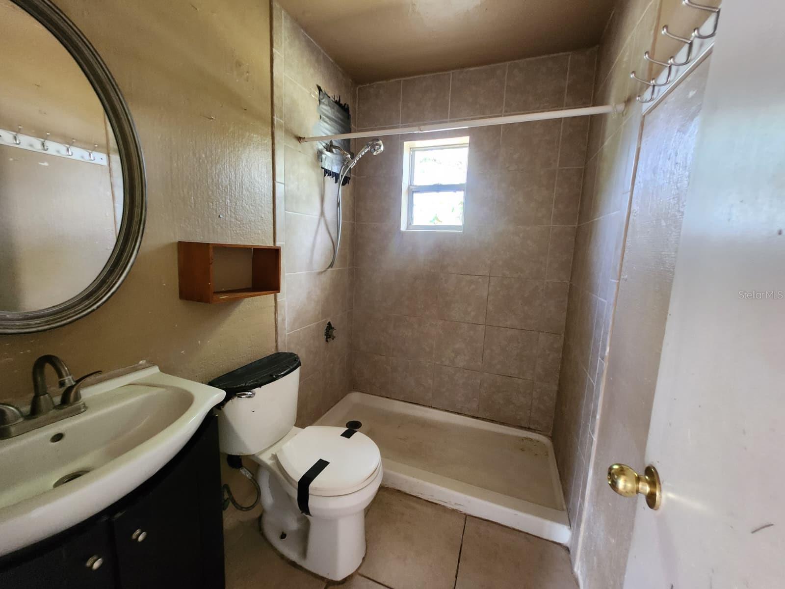 GOLDEN ISLE - Residential