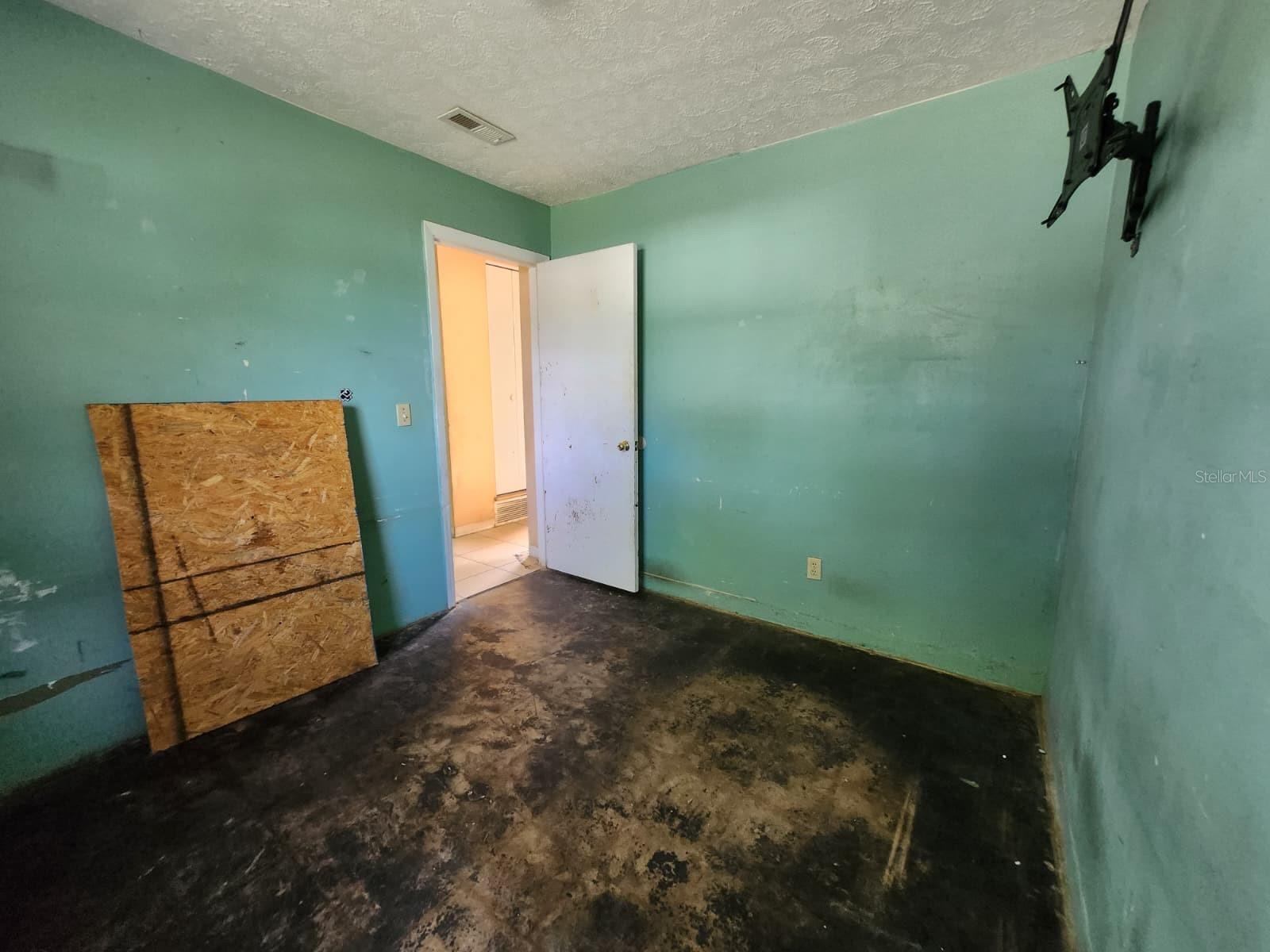 GOLDEN ISLE - Residential