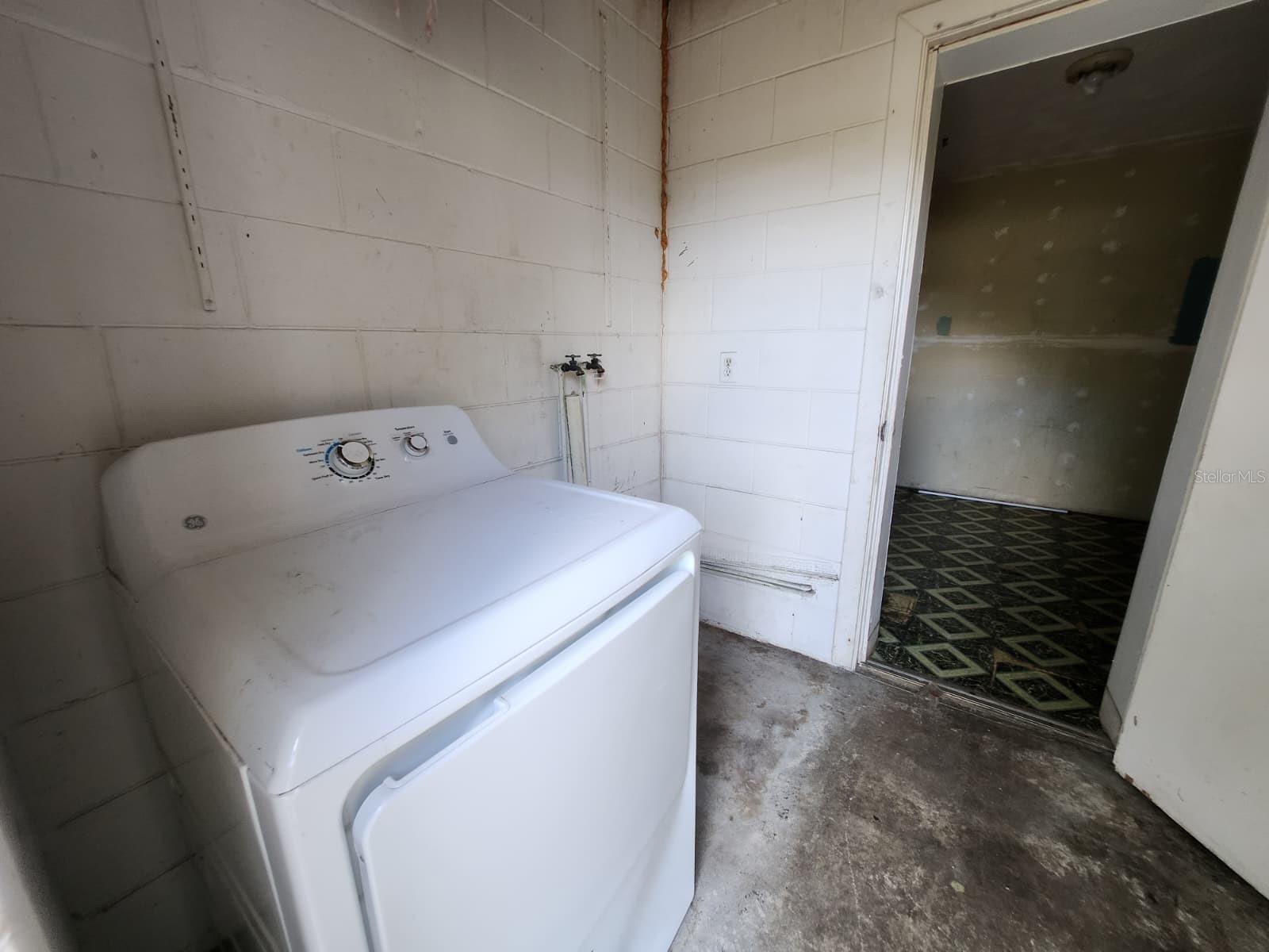 GOLDEN ISLE - Residential