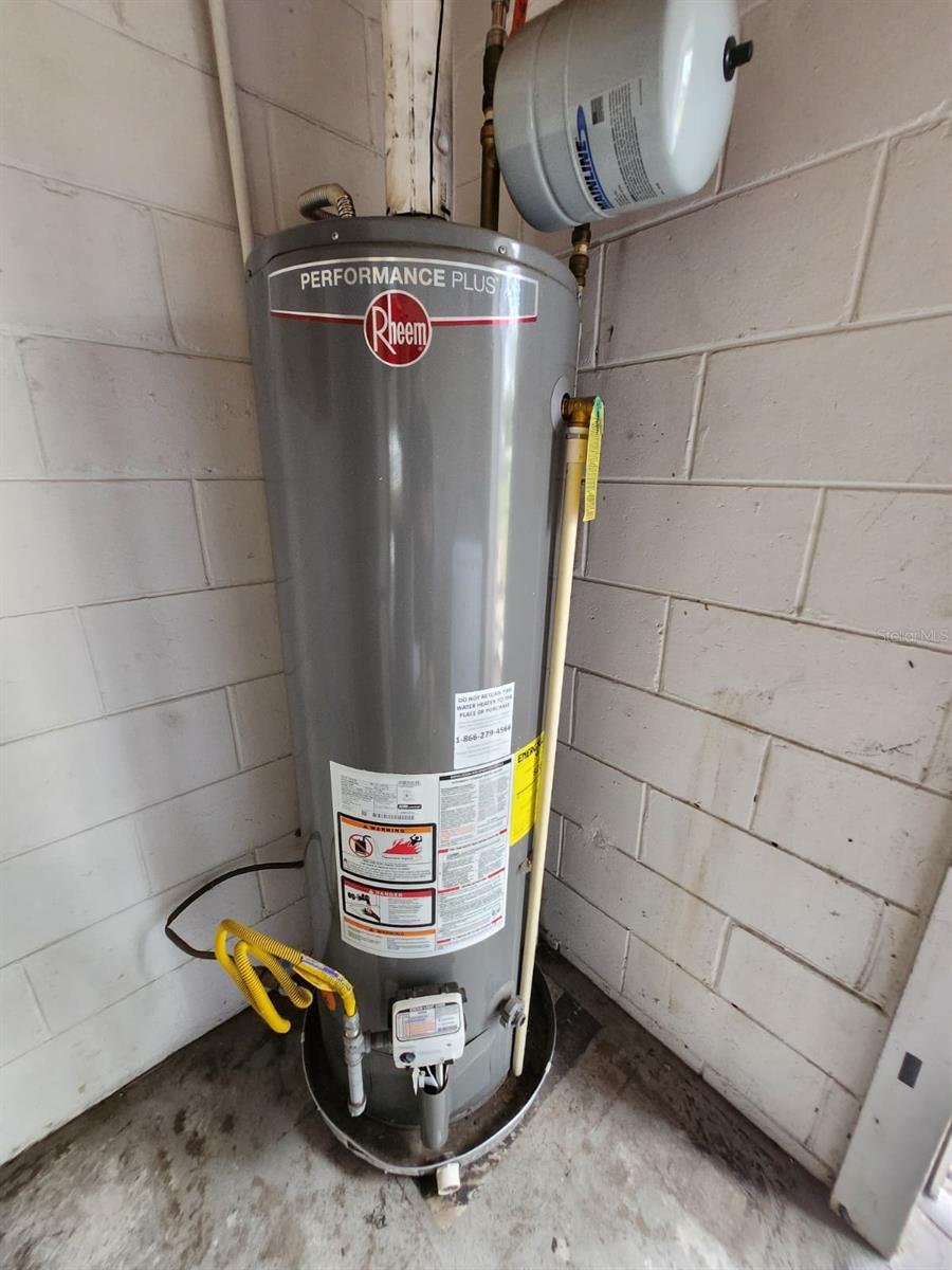 GOLDEN ISLE - Residential