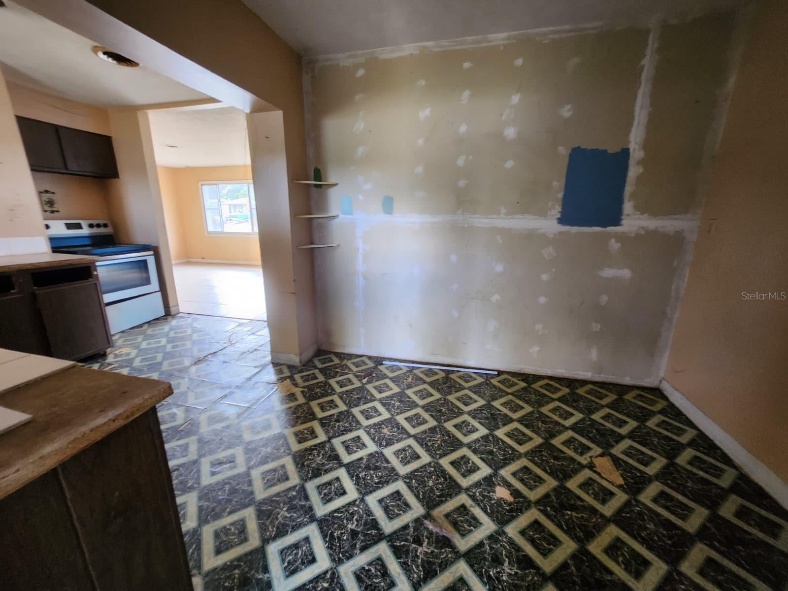 GOLDEN ISLE - Residential