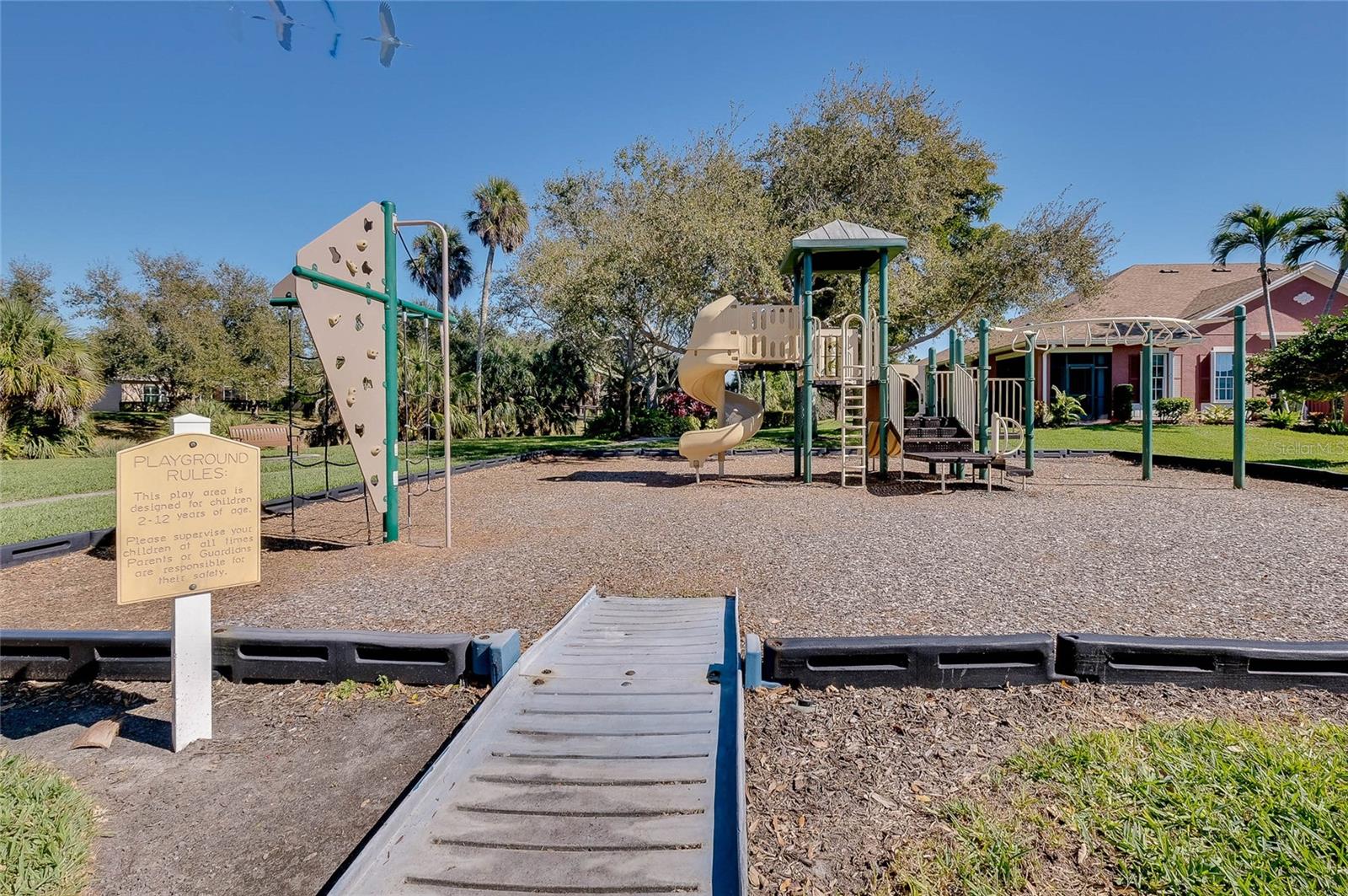 PALMA SOLA TRACE - Residential