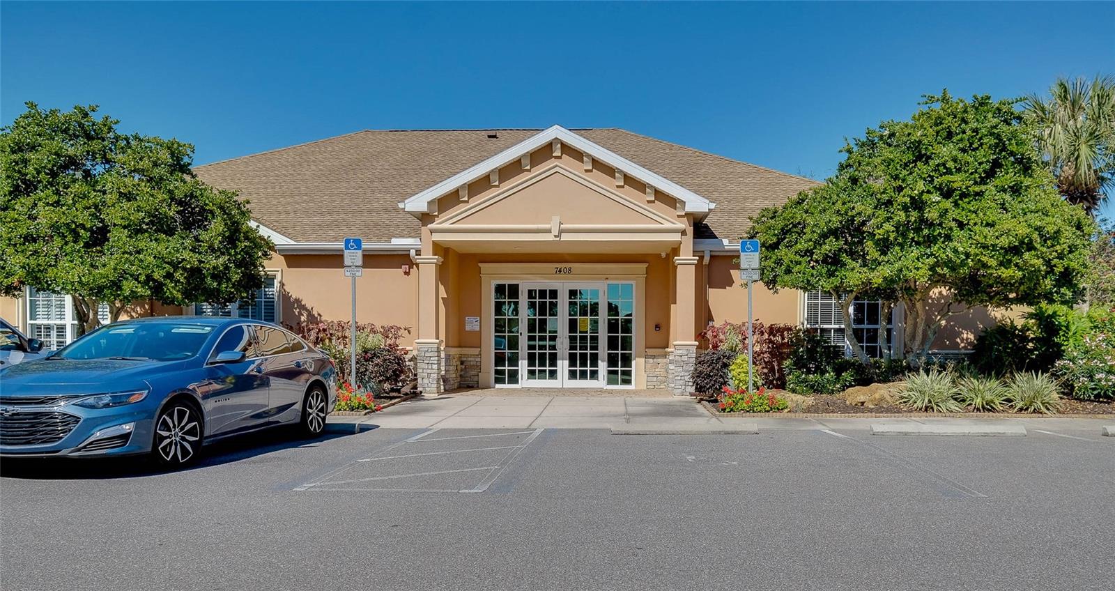 PALMA SOLA TRACE - Residential