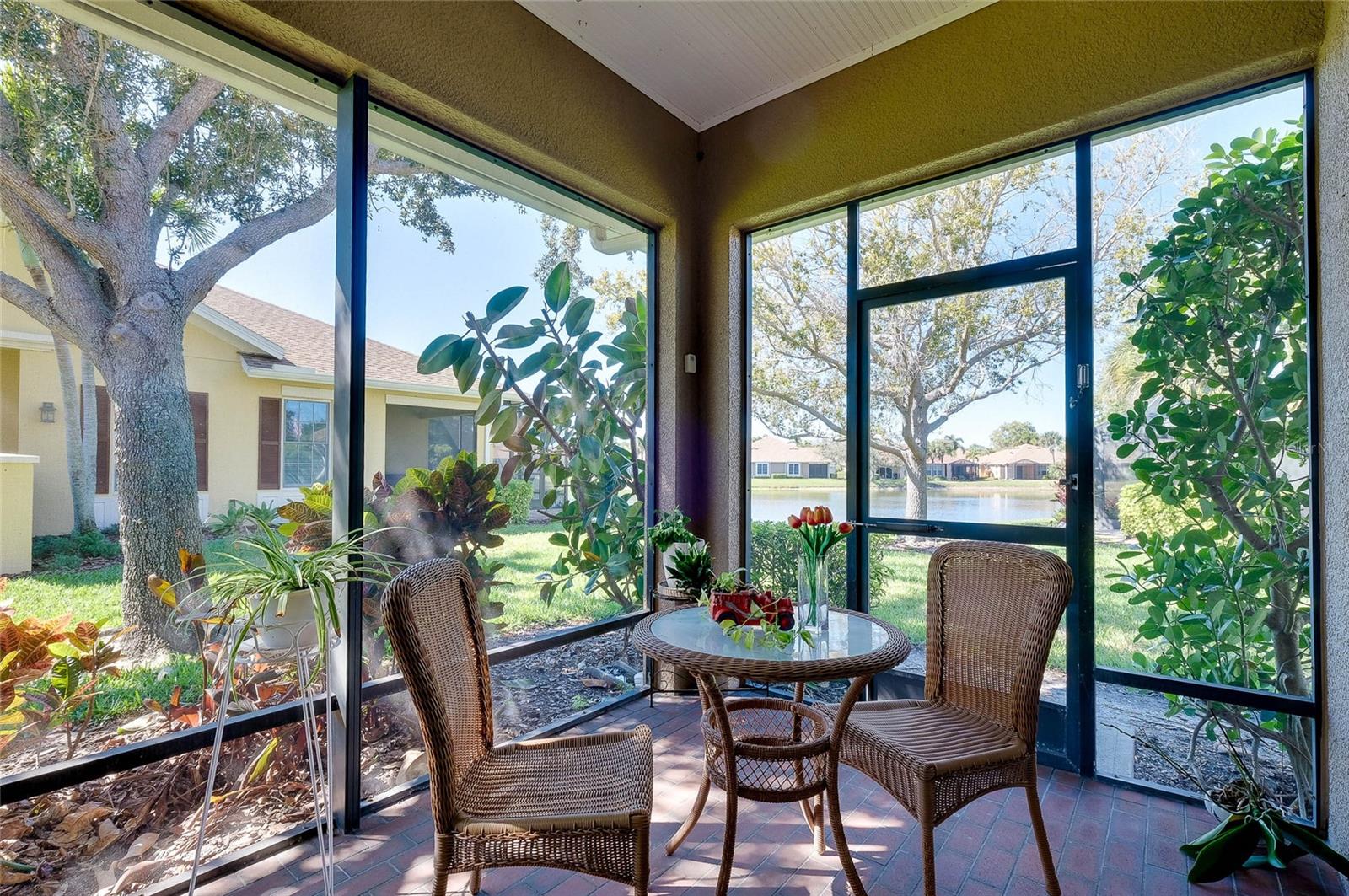 PALMA SOLA TRACE - Residential