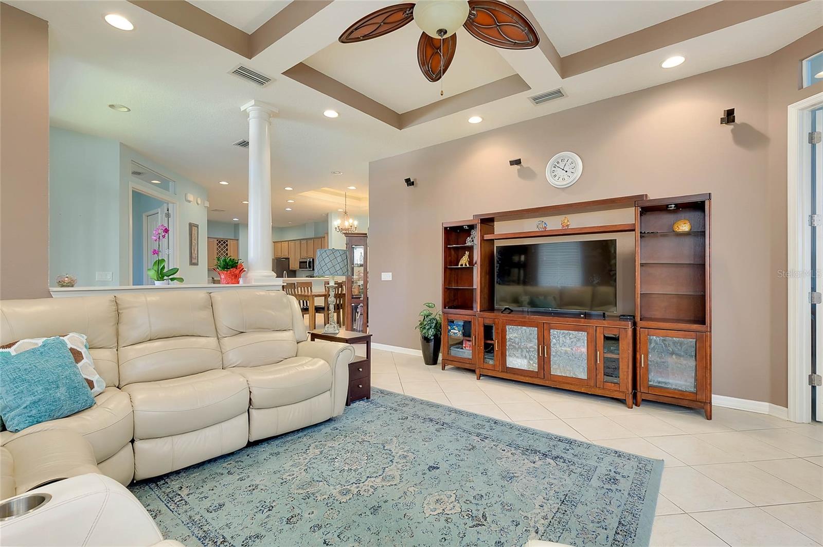 PALMA SOLA TRACE - Residential