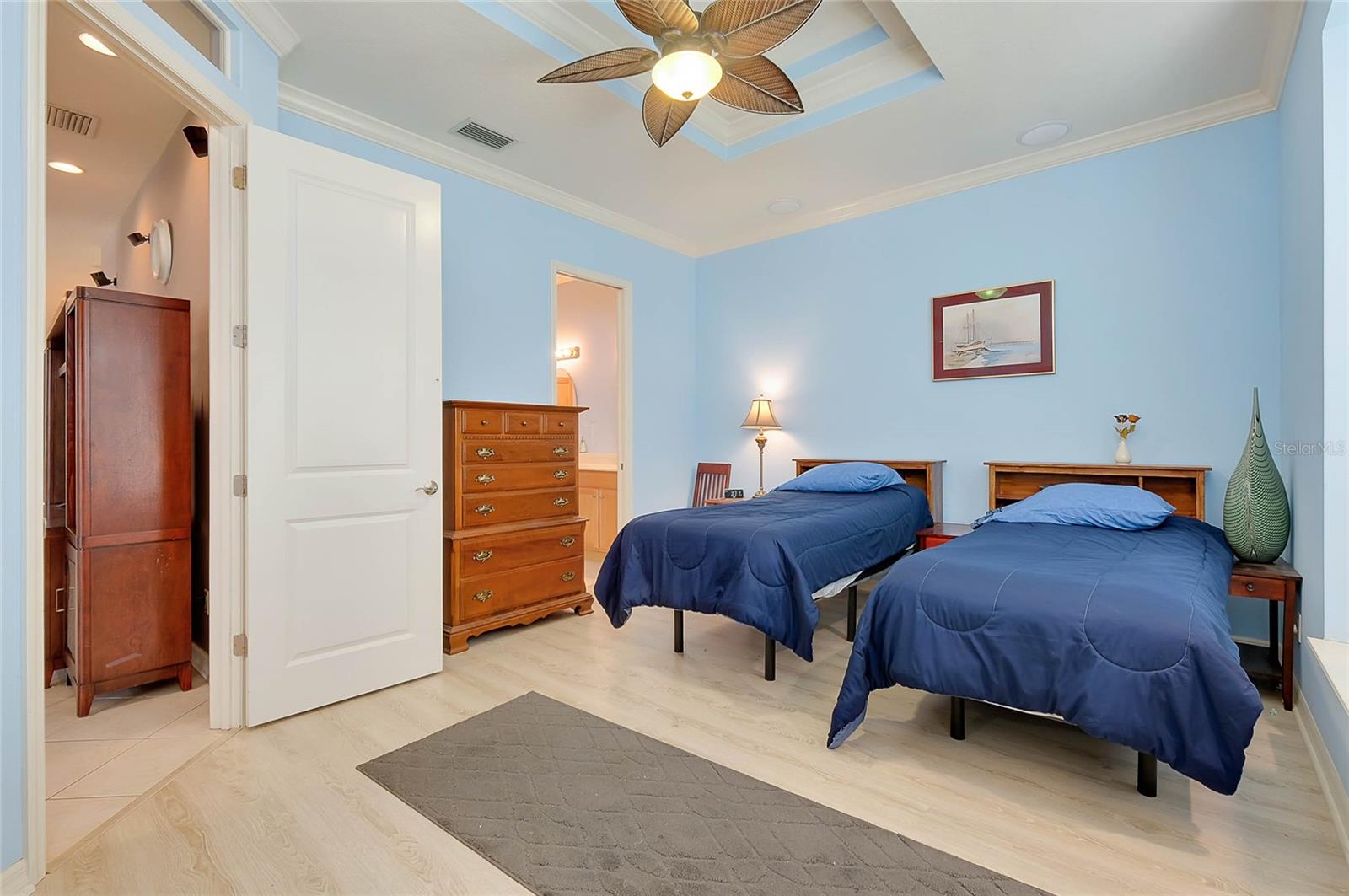 PALMA SOLA TRACE - Residential